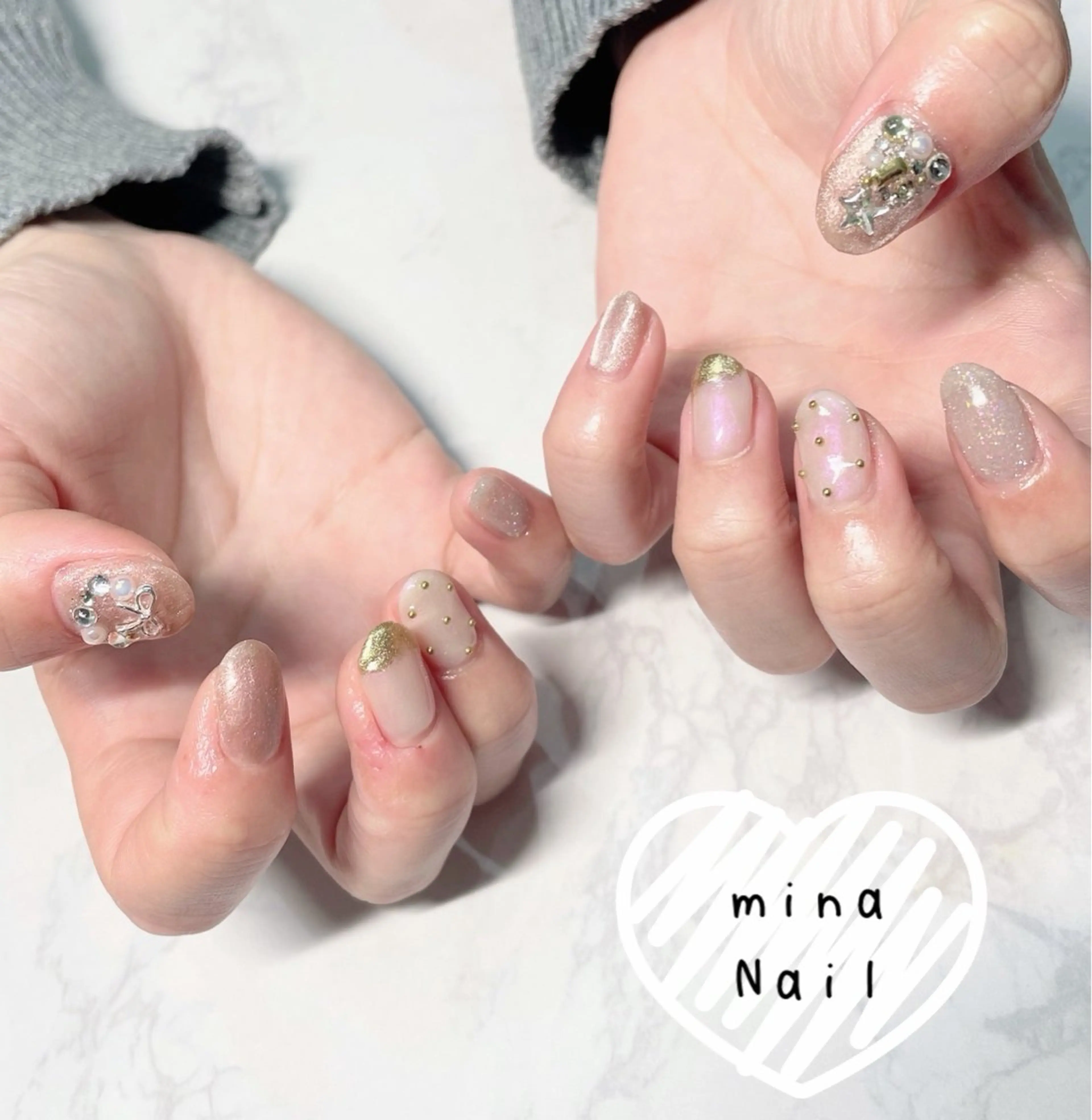ネイル マグネットネイル ミラーネイル 冬ネイル クリスマス mina Nailのネイルデザイン