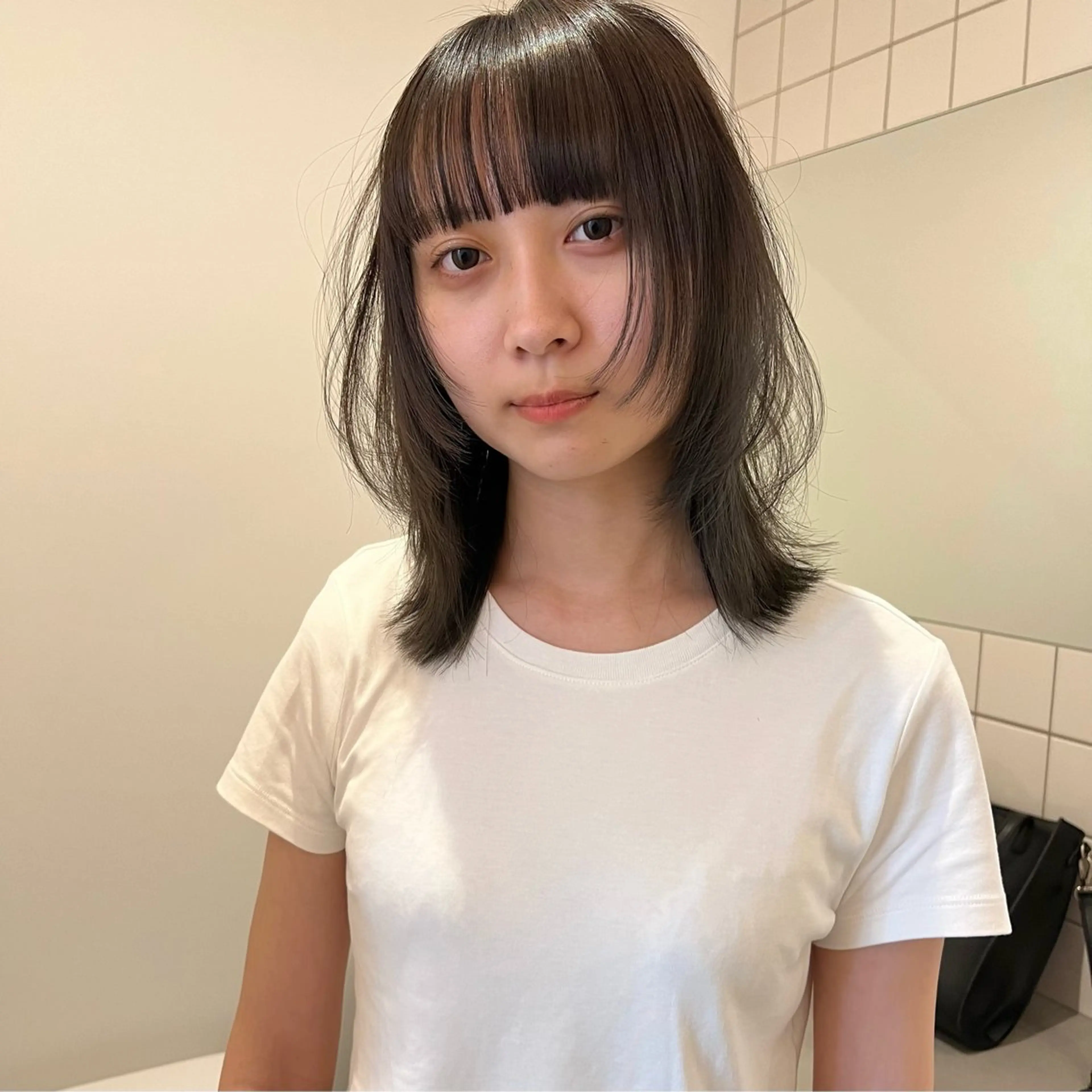 ミディアム 舟橋耀/ブリーチカラ ー/レイヤーカットのヘアスタイル