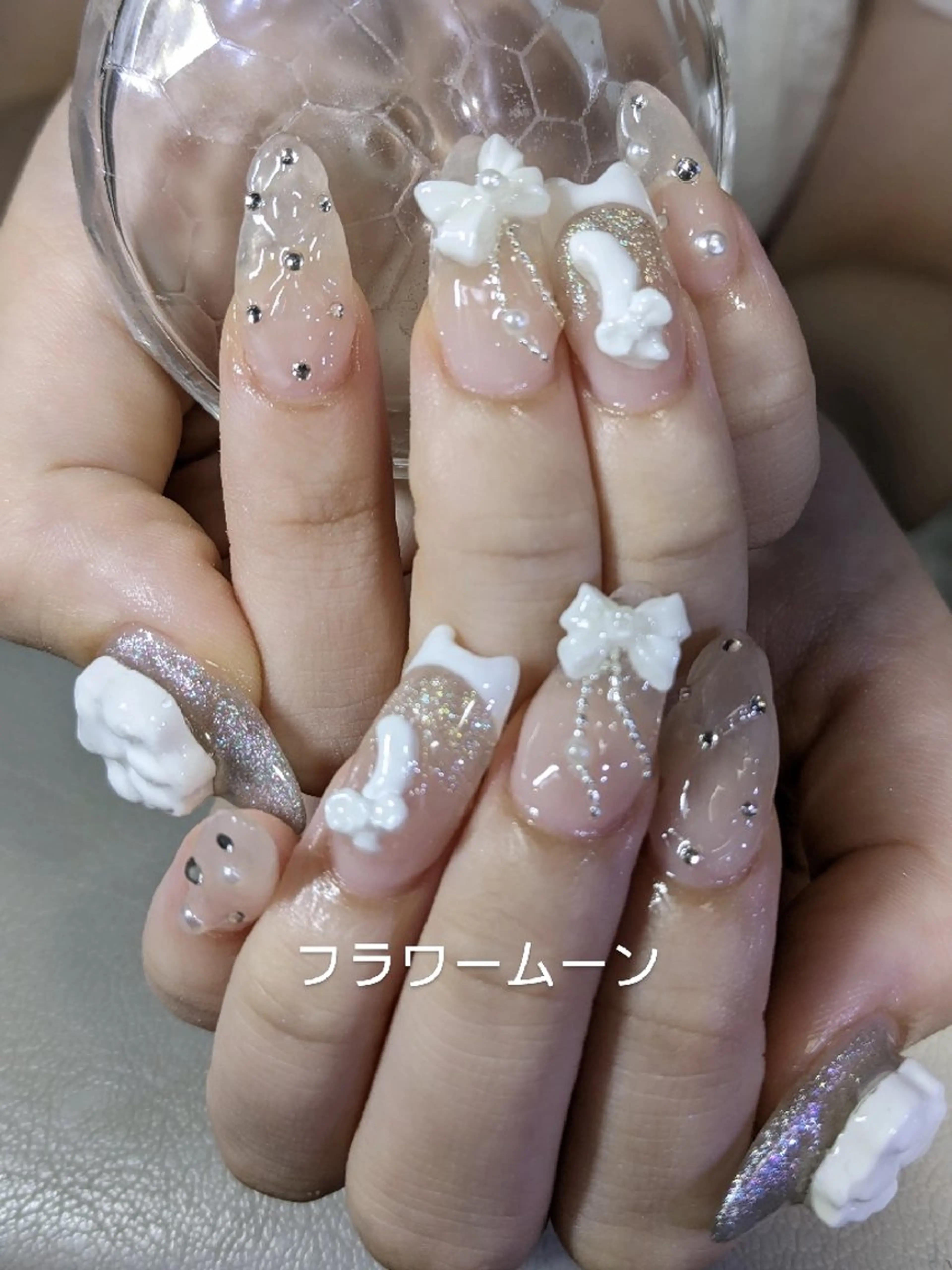 ネイル ハンドネイル ハンドケア フラワー ムーンのネイルデザイン