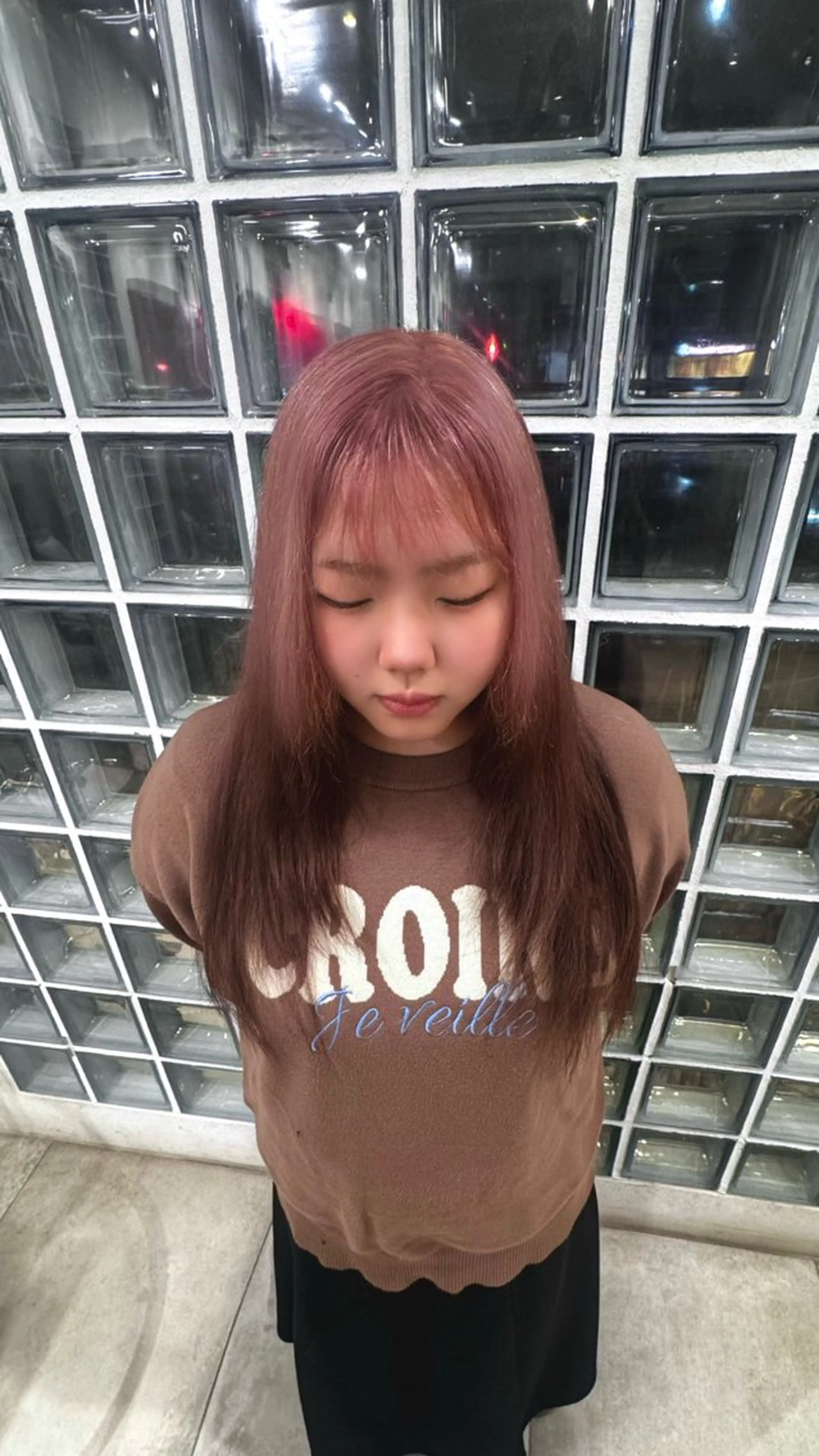 ロング ヘアカラー 佐藤 凜のヘアスタイル