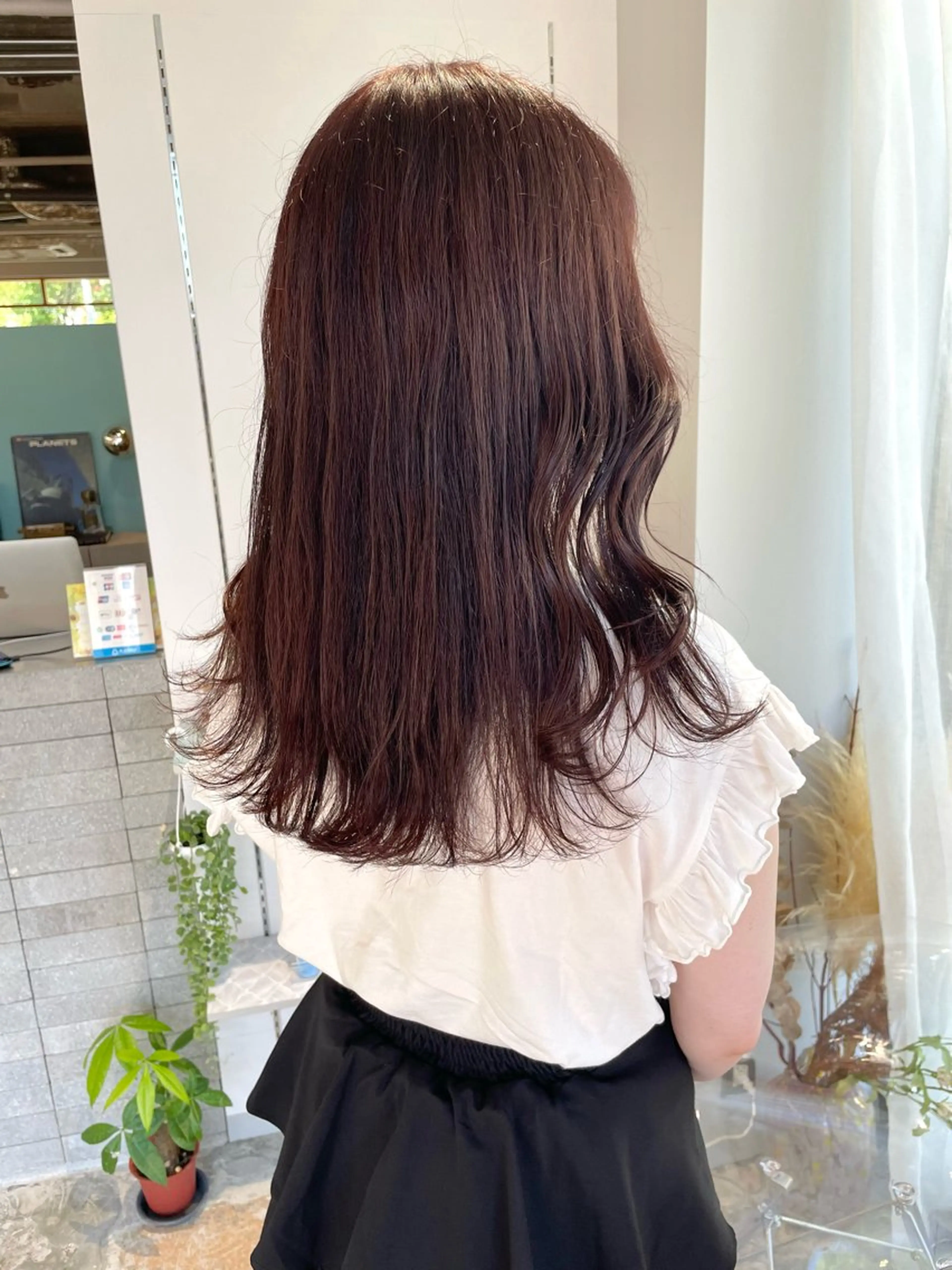 セミロング レイヤーカット 永嶋 芽衣のヘアスタイル