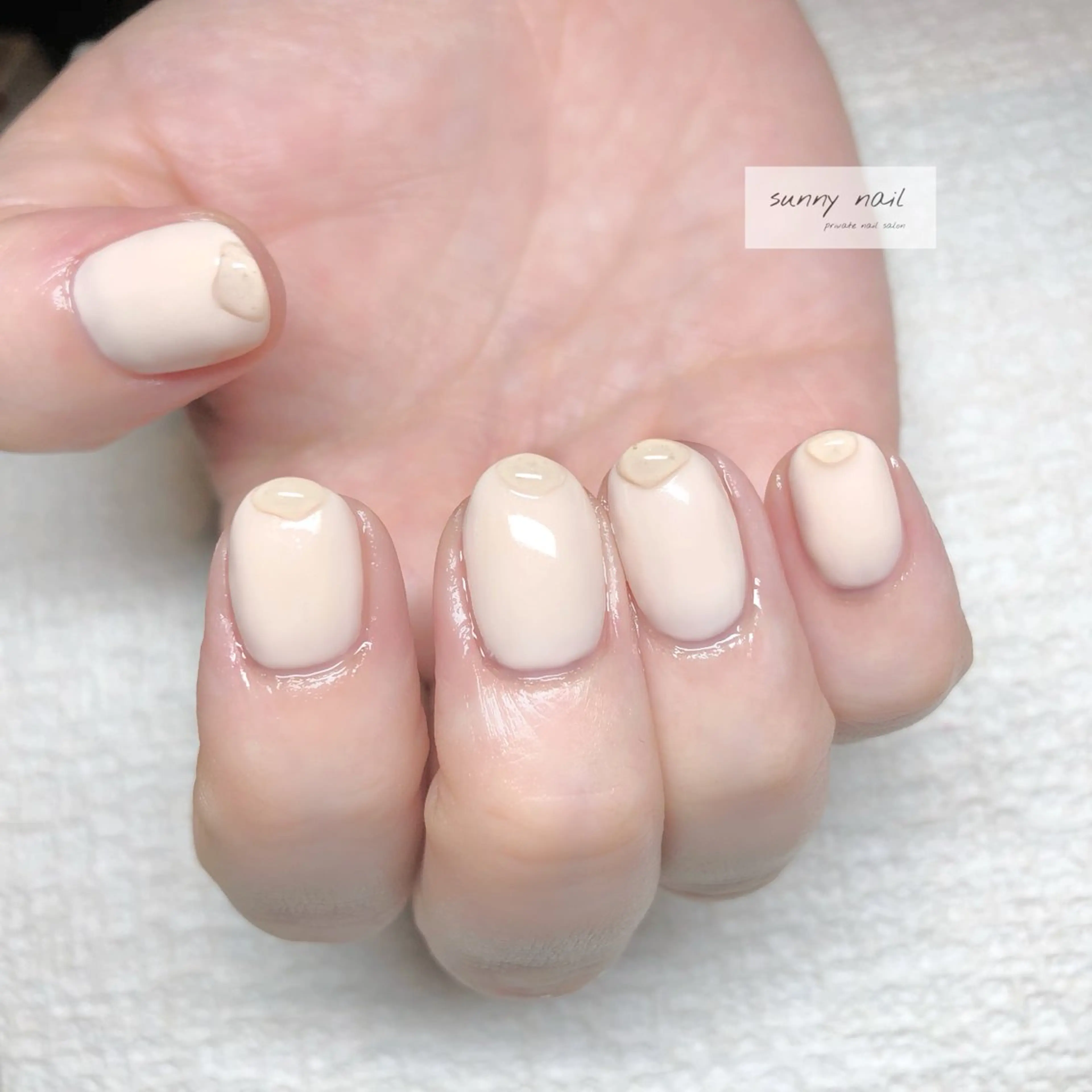 ネイル ぷっくりネイル ホワイト sunny nailのネイルデザイン