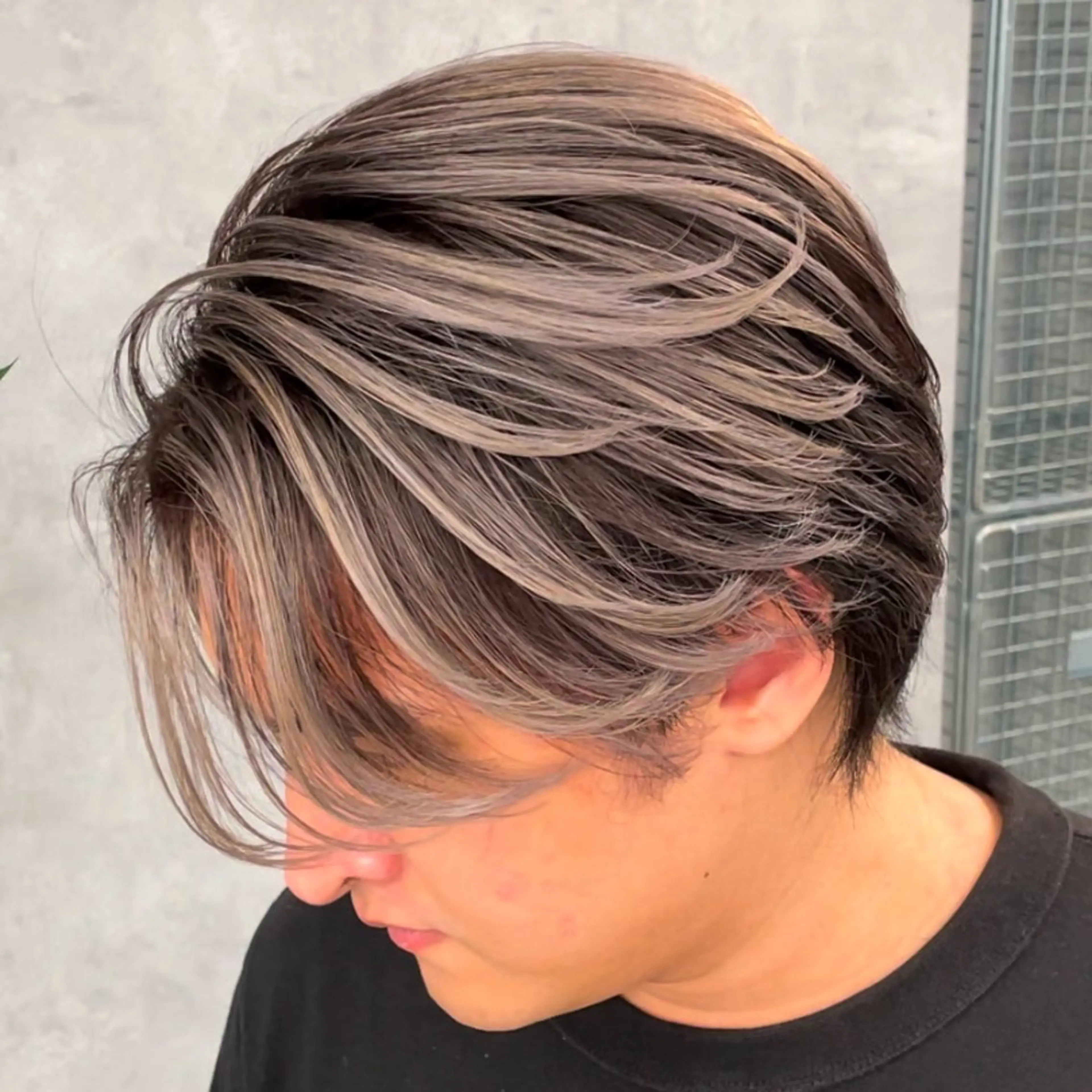 ミディアム カラー パーマ ヘアアレンジ メンズ メンズバレイヤージュ 🌫デザインカラーのヘアスタイル