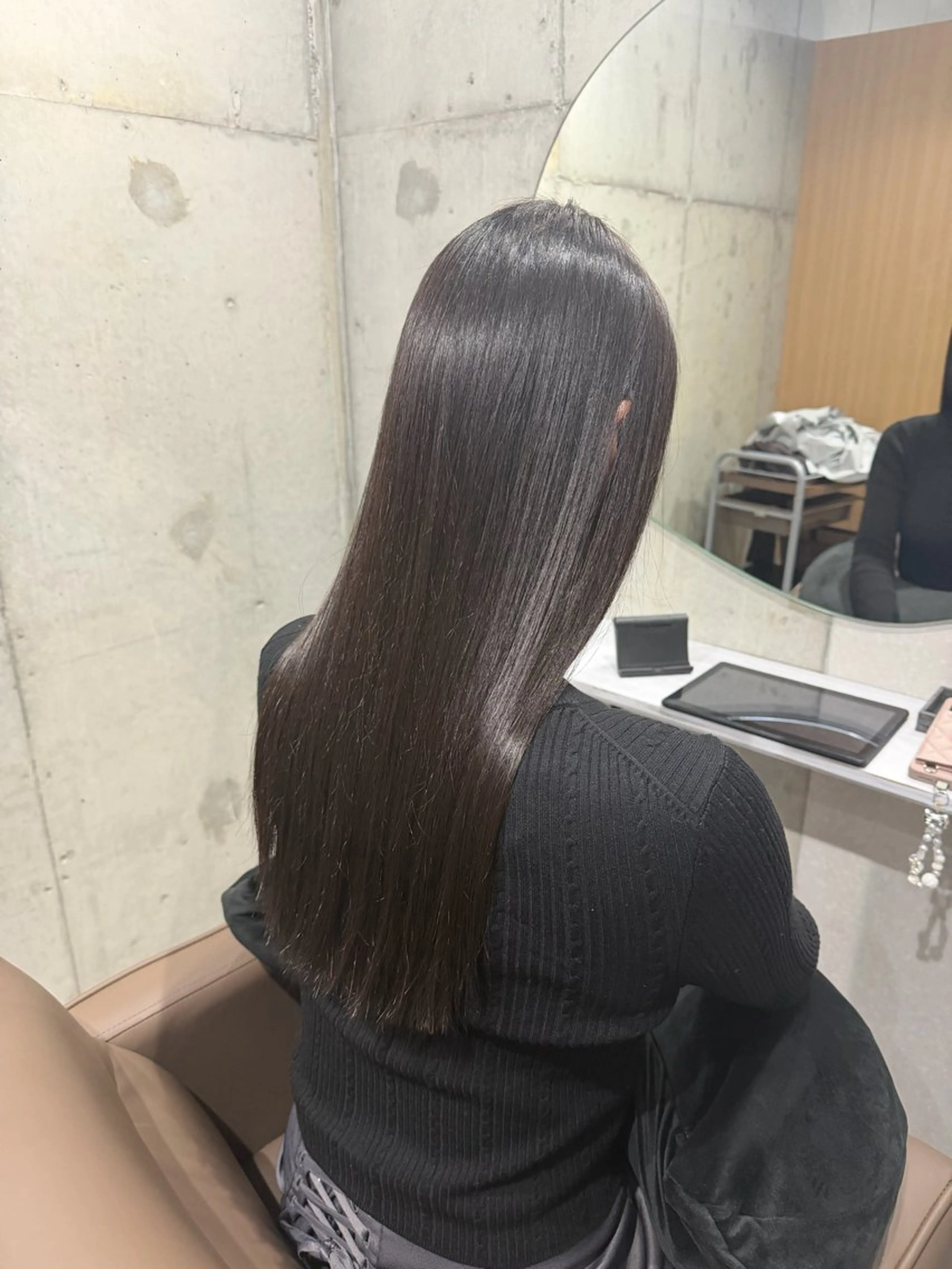 ロング カット 縮毛矯正 黒木日那/髪質改善/ モテカラー/レイヤーのヘアスタイル