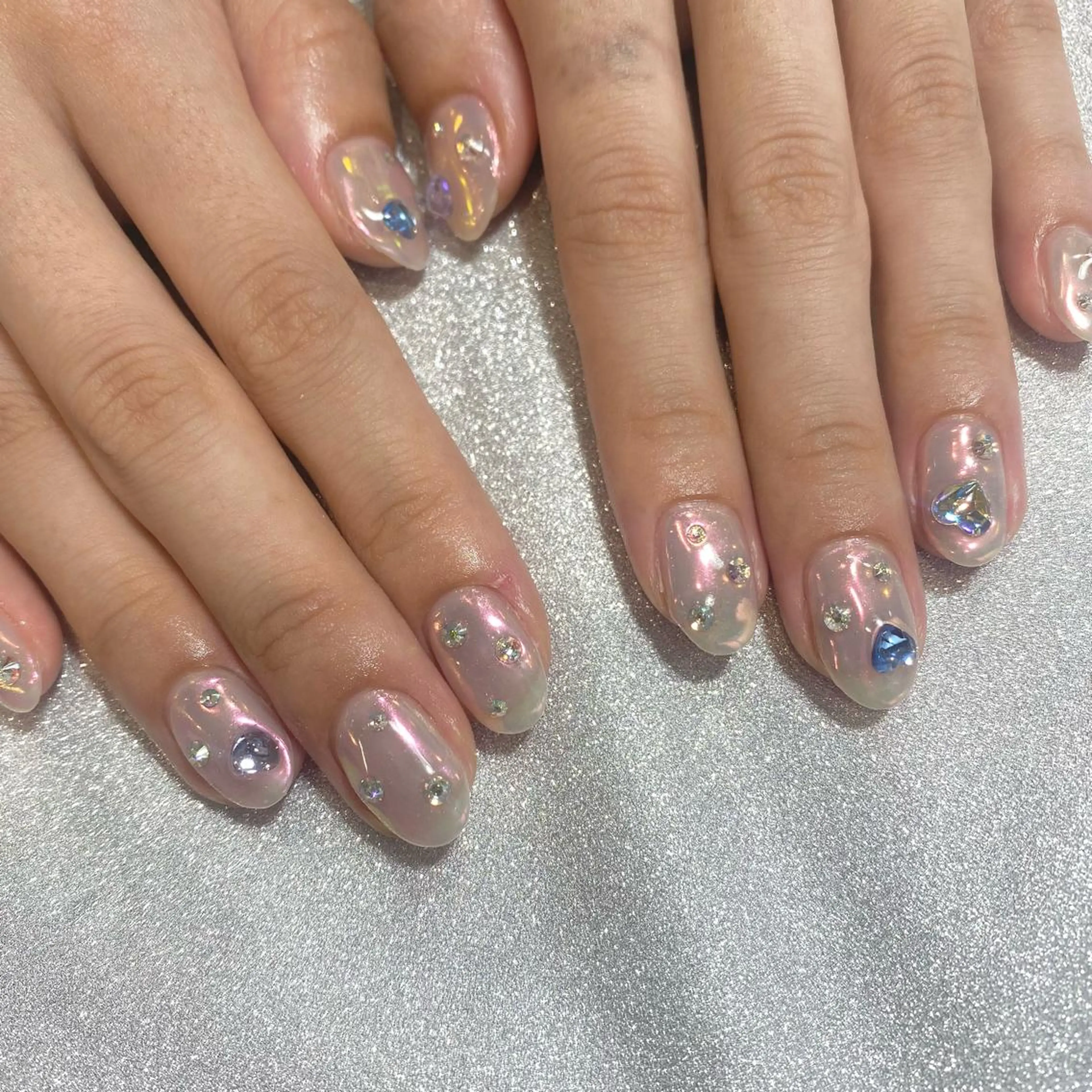 ネイル yuri 🌈のネイルデザイン