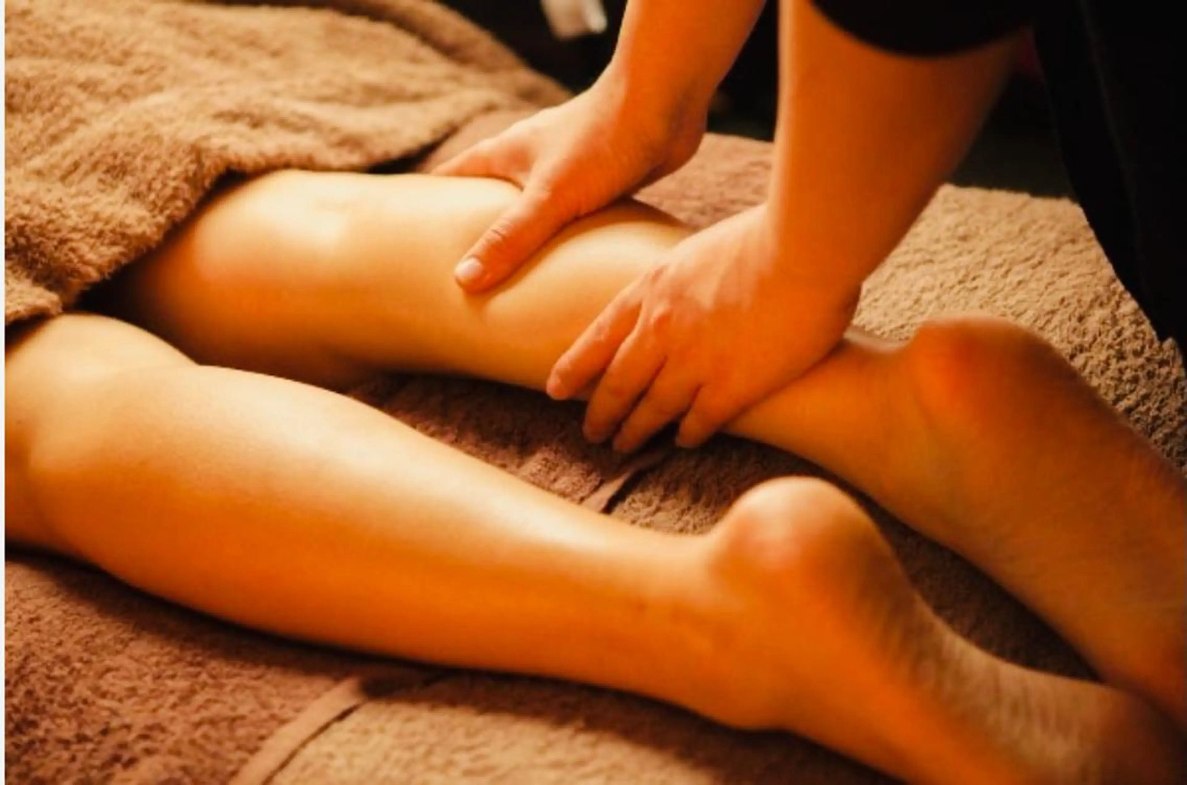 【ボディ】バザルトトリートメント下半身(40分)の写真