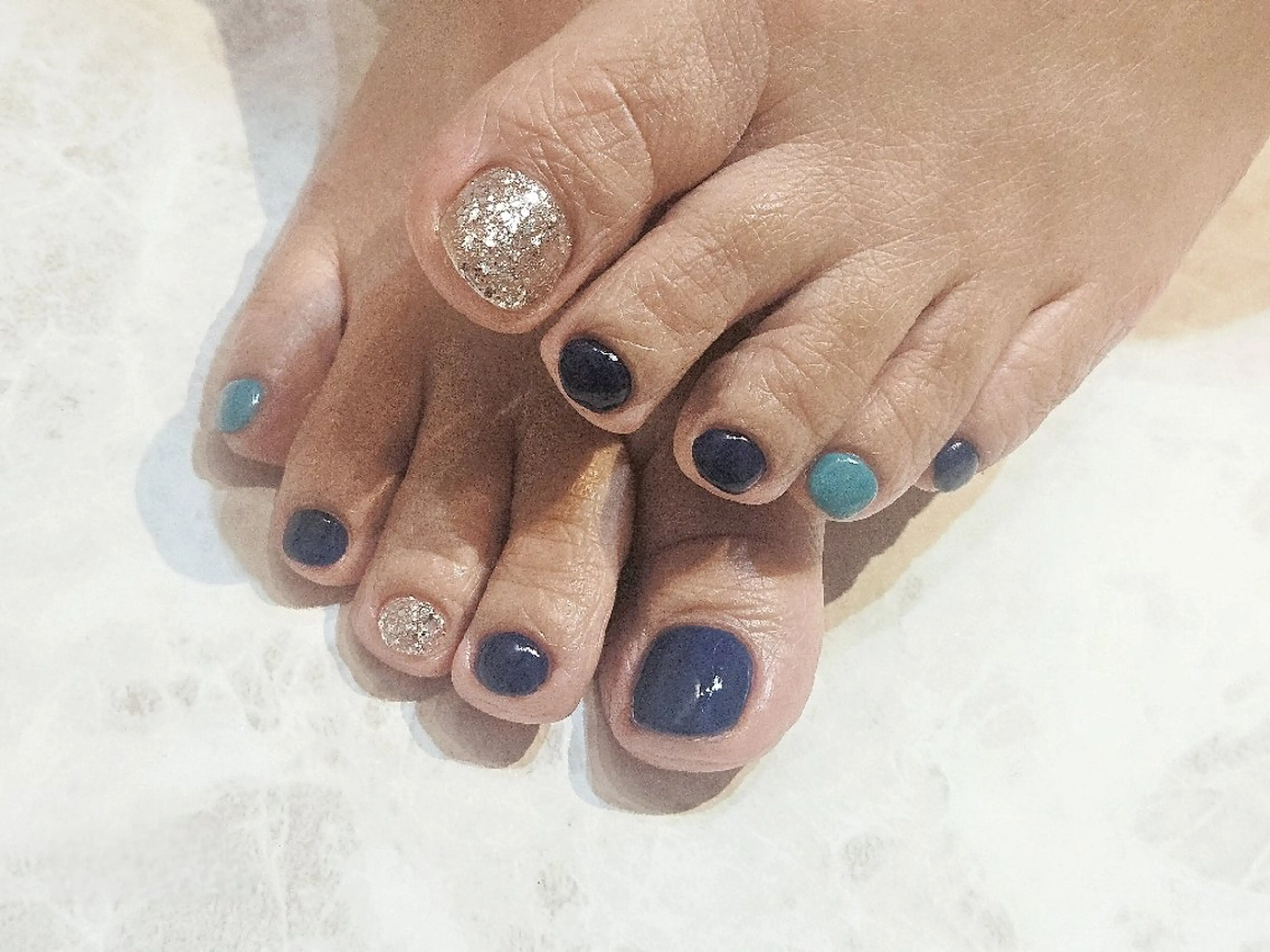 ソフトジェル他店オフ無料🌺オフ有無ワンカラー・ラメグラの写真