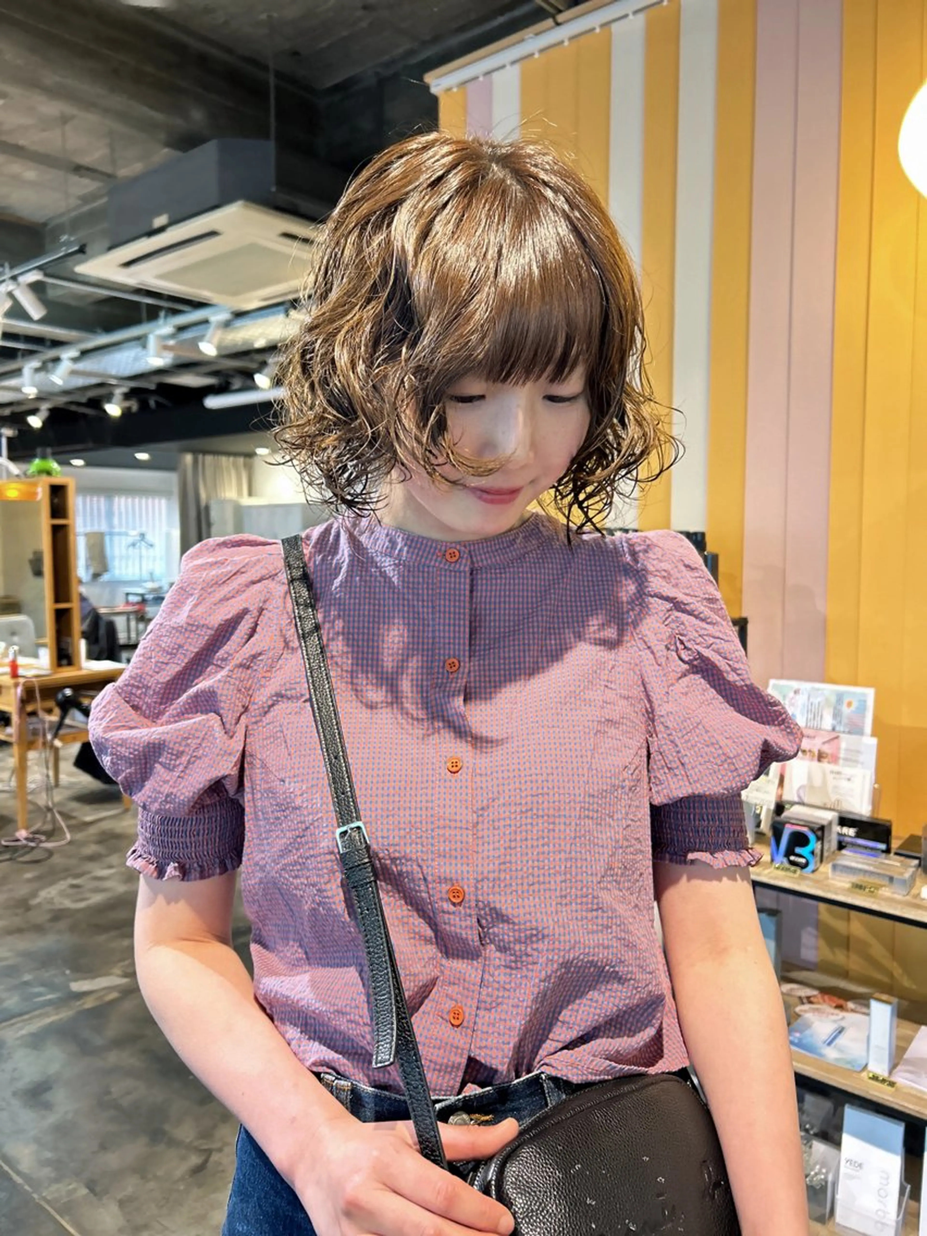 ミディアム ミディアムパーマ パーマ shiho/レイヤー /透明感カラーのヘアスタイル