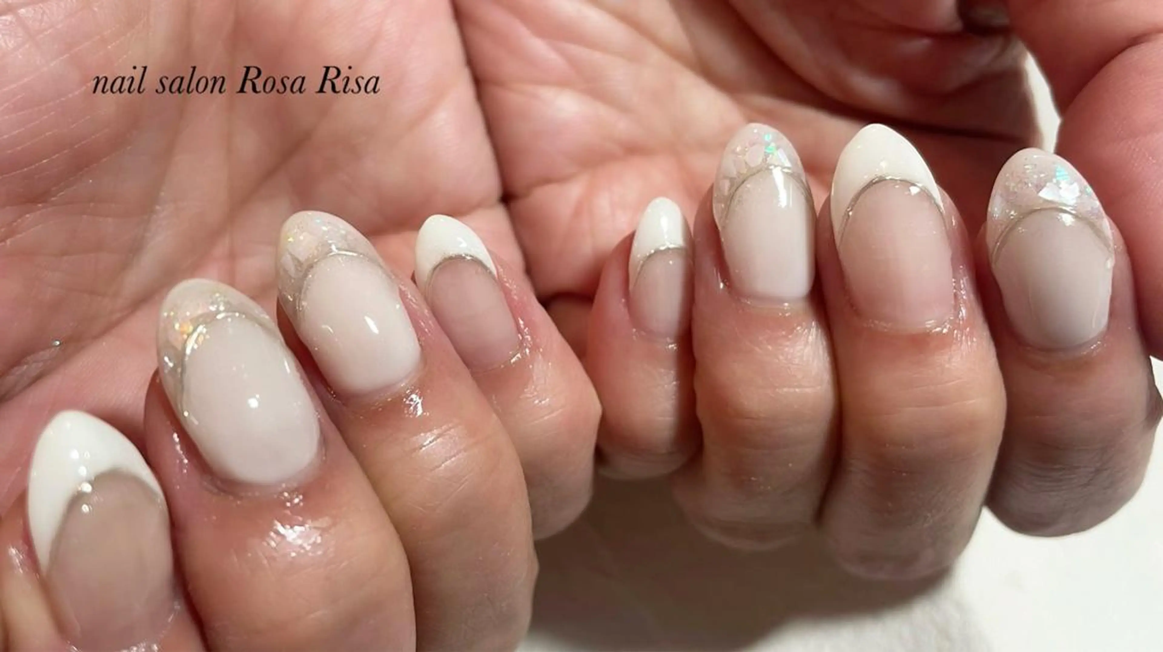 ミディアム ネイル フレンチネイル ハンドネイル ネイルスタジオ シェイクユアハンズのネイルデザイン
