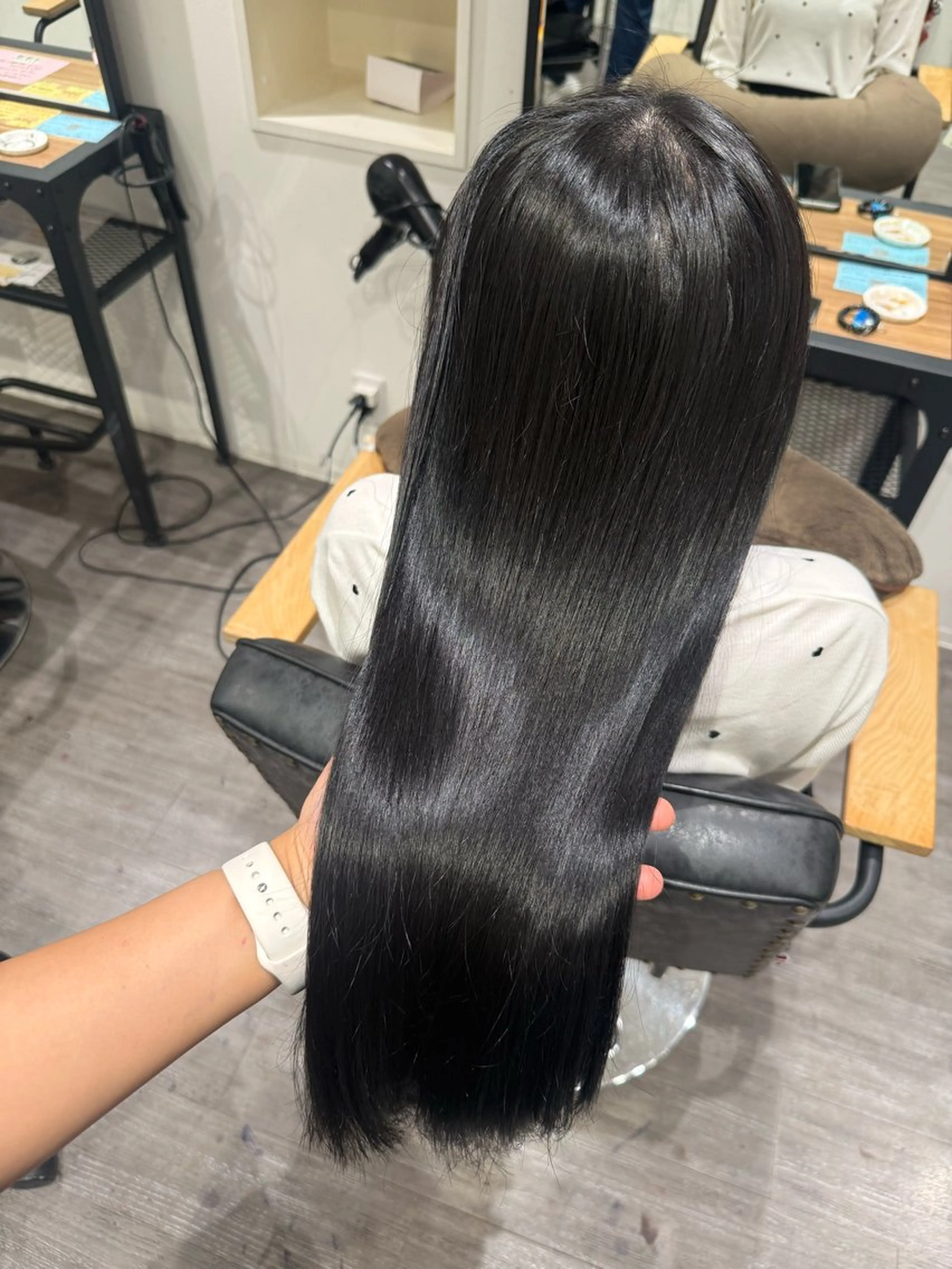 ロング カラー 黒髪 ヘアカラー トリートメント 艶髪レイヤー上田 紗也🇰🇷💗のヘアスタイル