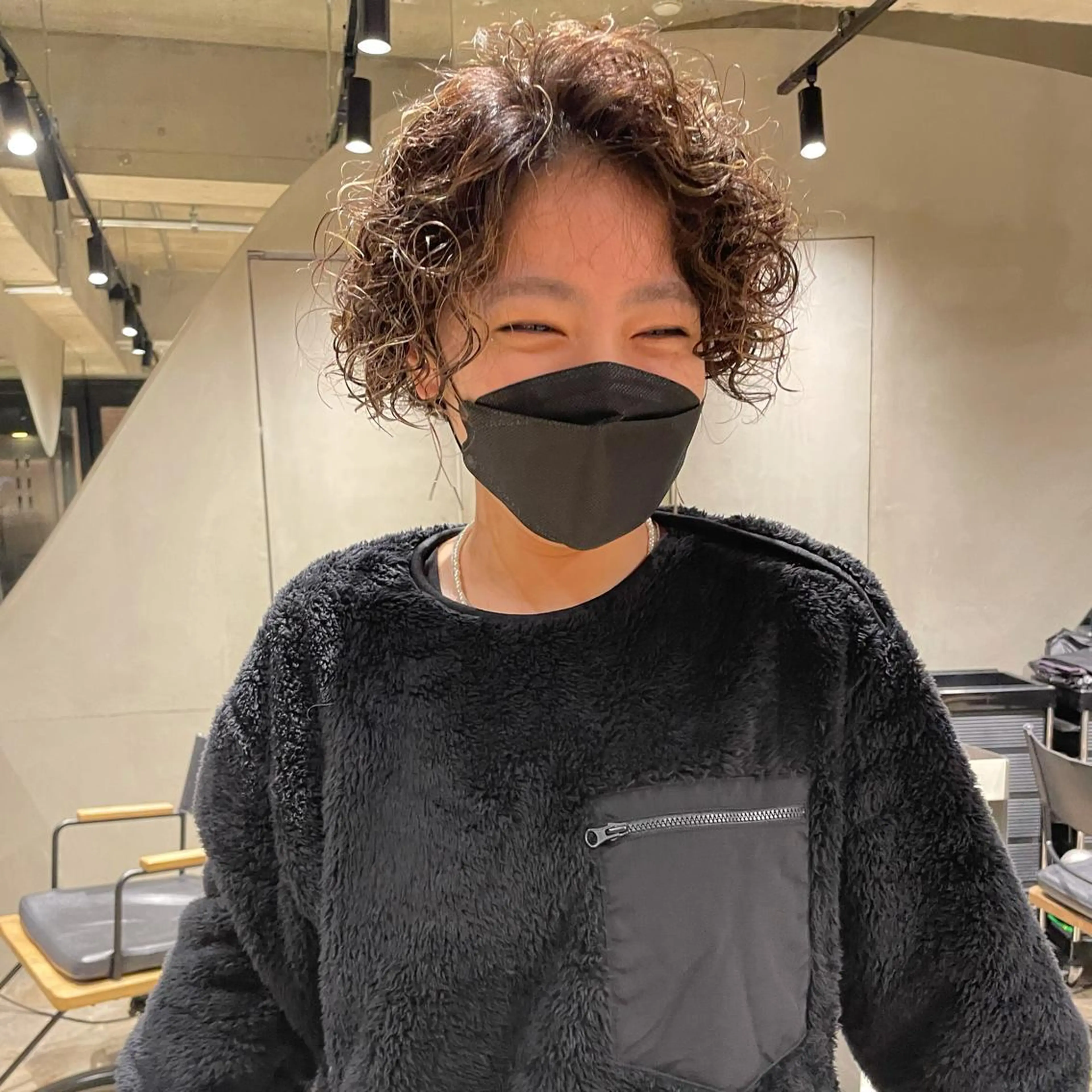 ミディアム パーマ ショートボブ ミディアムパーマ アッシュ パープルカラー イエローカラー カット パーマ 🌈圧倒的デザイン パーマ　関和希のヘアスタイル