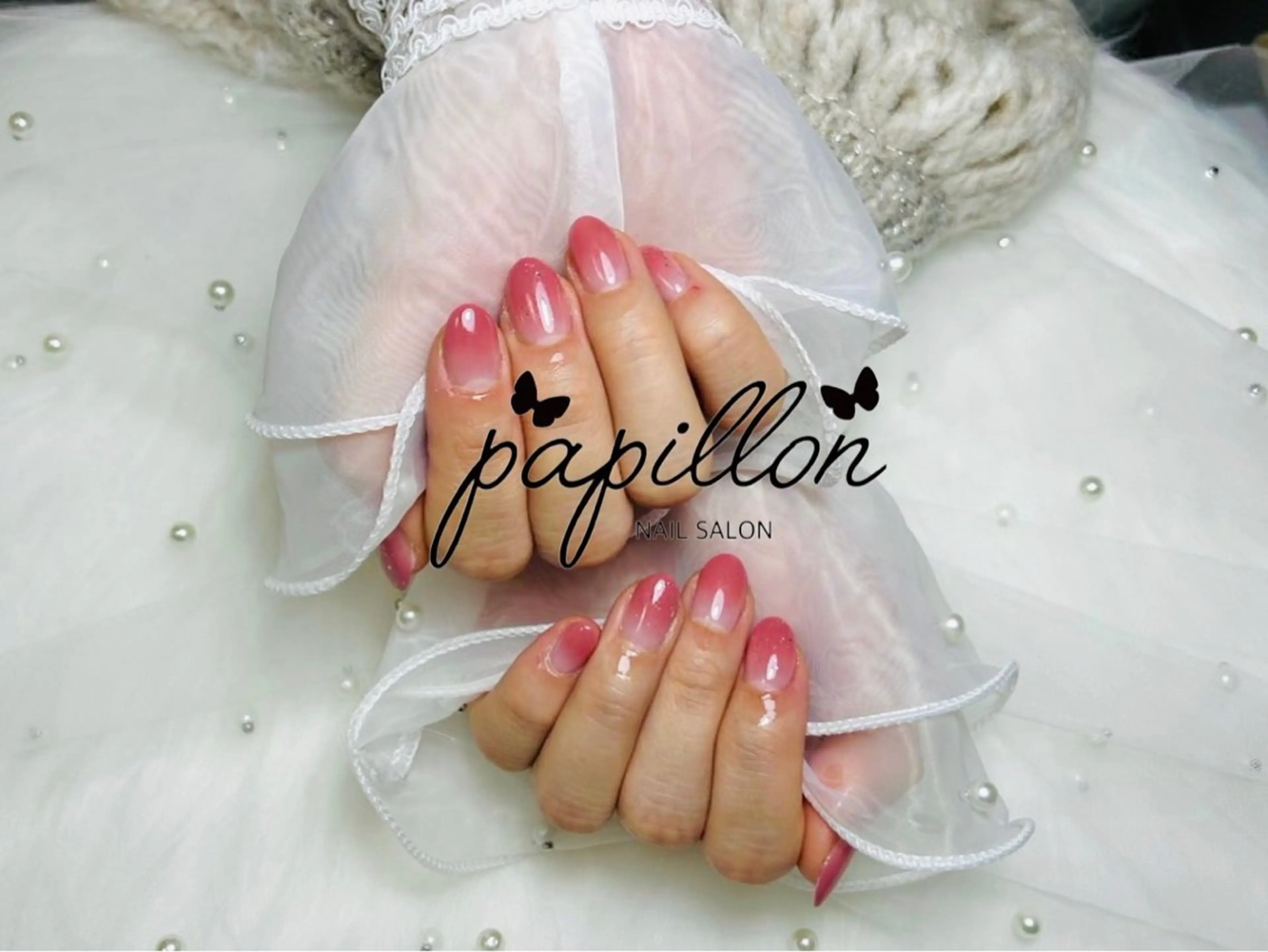 ネイル グラデーション ラメ(グリッター) シンプルネイル NAILSALON　papillon所属・NAILSALON papillonのネイルデザイン