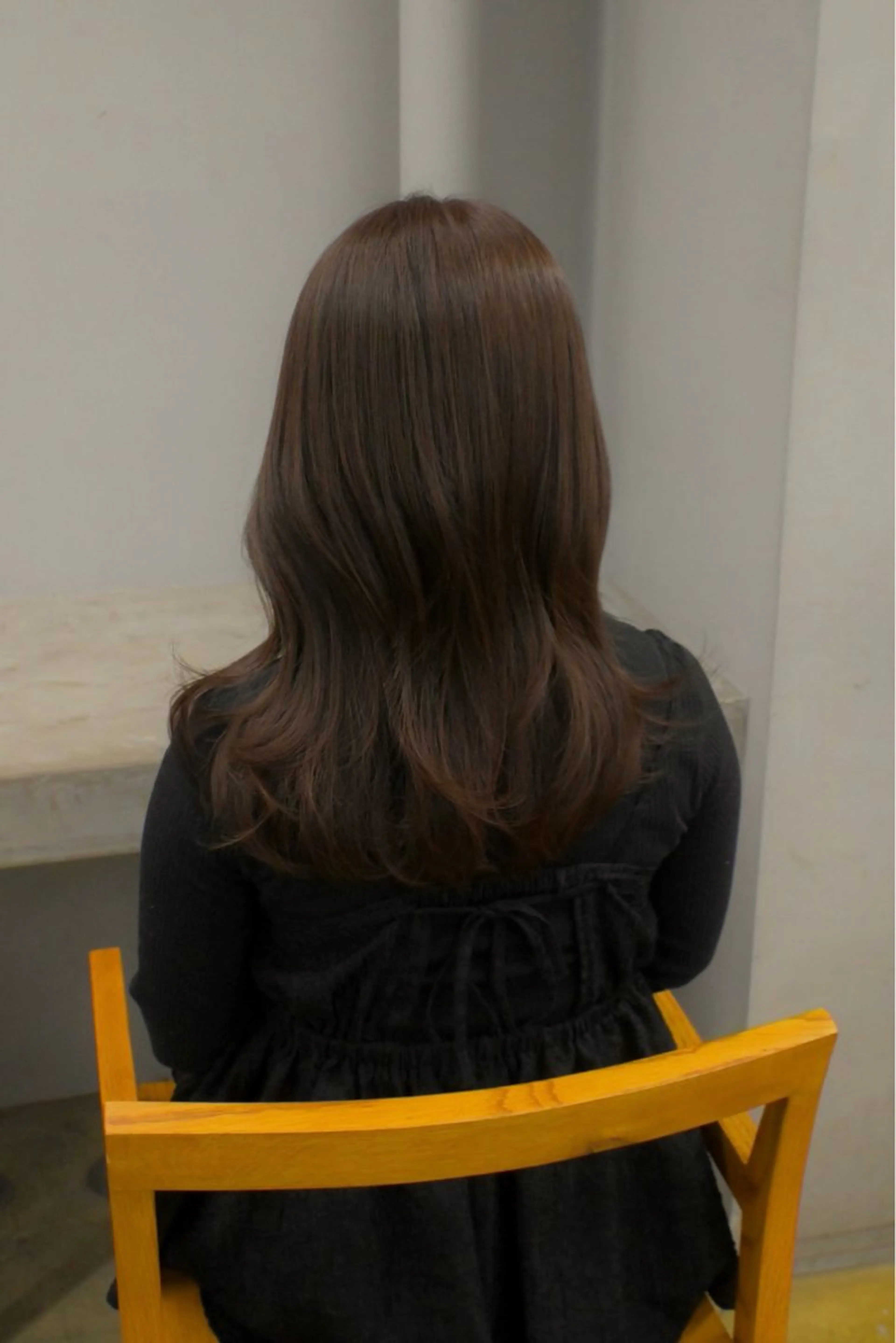 ミディアム カラー 日南乃/柔らか ブラウンカラーのヘアスタイル