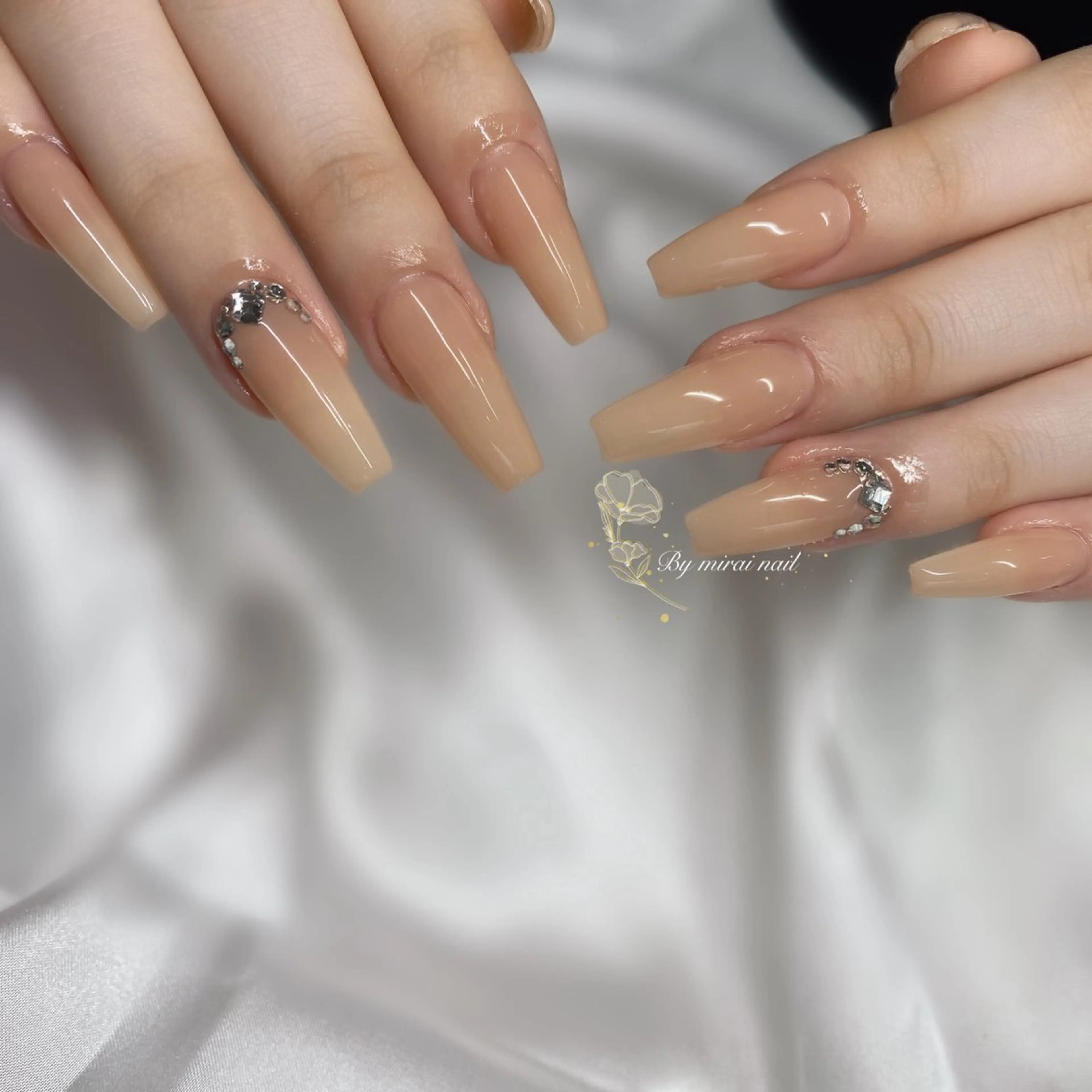 ネイル ネイルサロン 9Carats神田のネイルデザイン