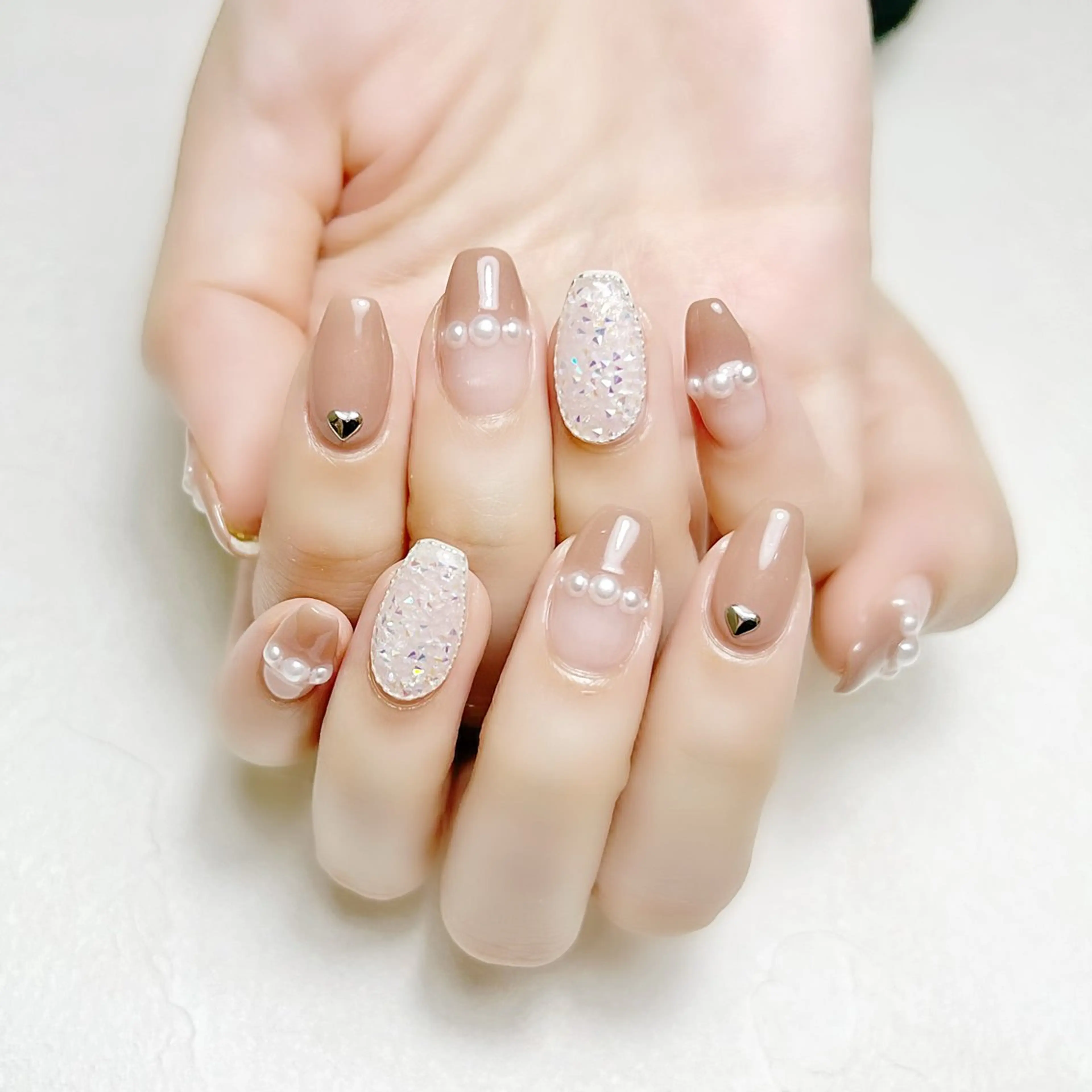 ネイル ガーリー ハート キラキラネイル シルバー ワンホンネイル rouse nail RISATOのネイルデザイン