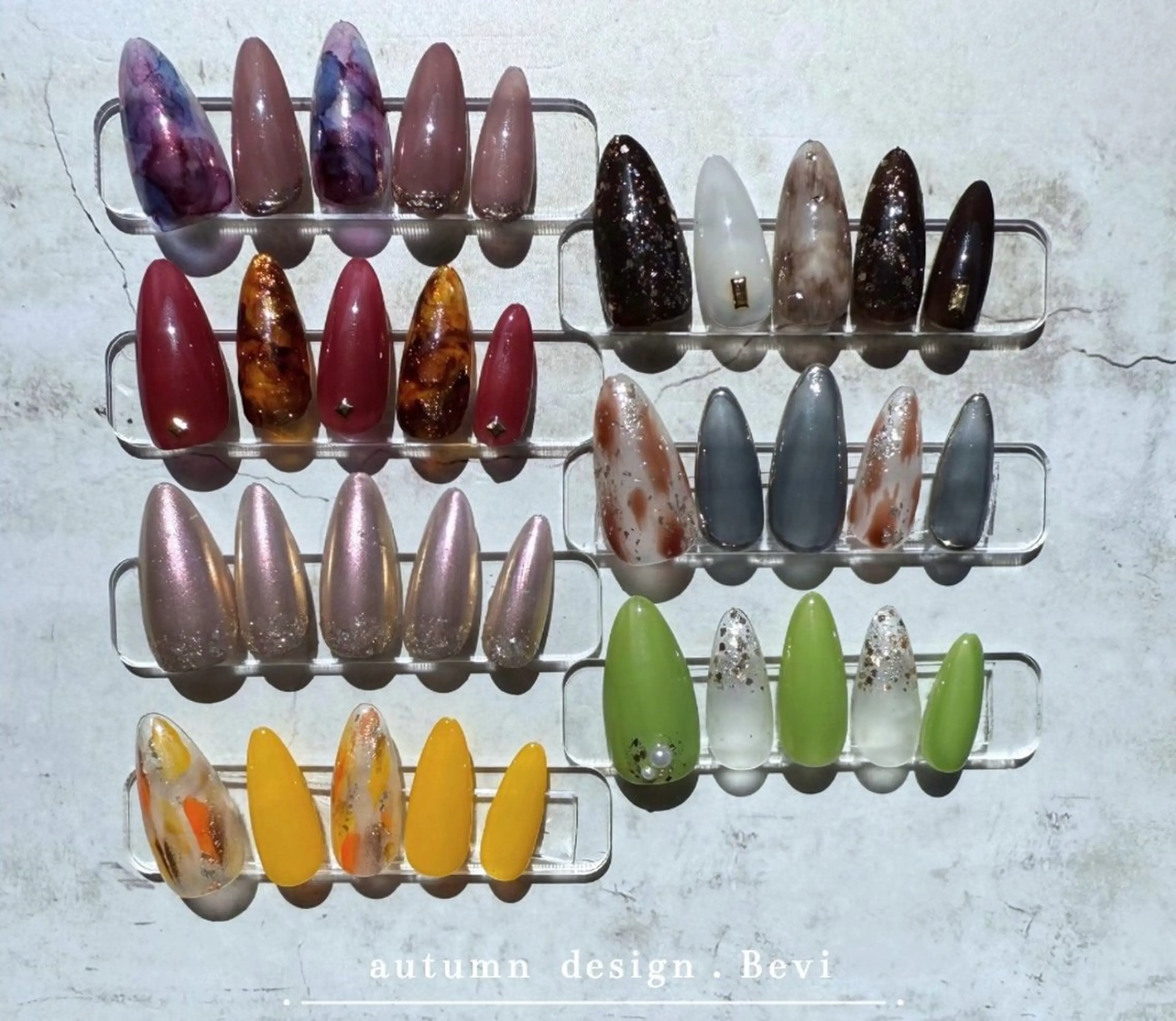 【ハンド・ジェルネイル】🤍定額デザイン・秋🍂🤍ソフトジェルオフ無料（フィルイン込み）の写真