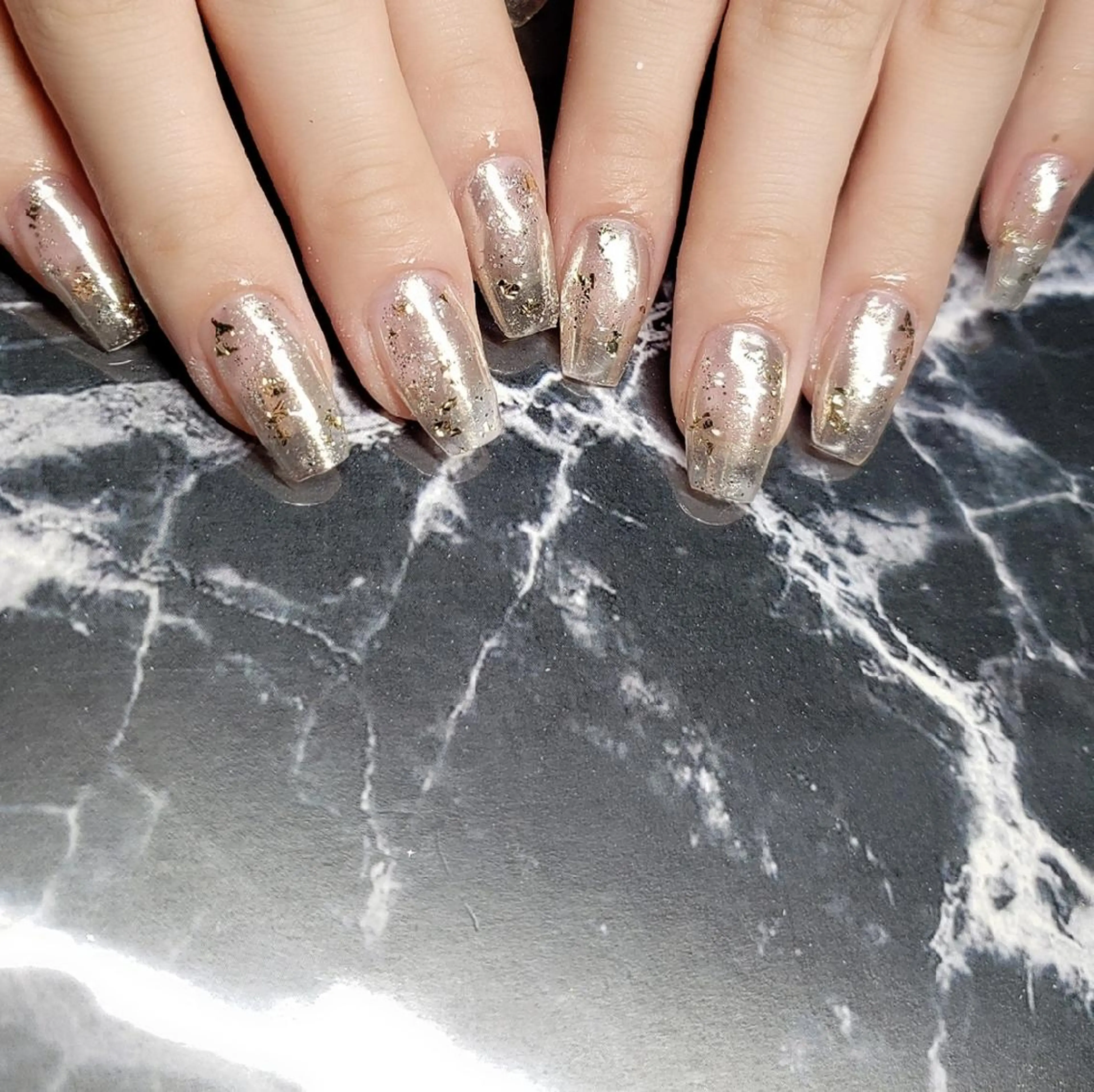 ネイル ラメ(グリッター) ミラーネイル ハンドネイル クロキ 。のネイルデザイン