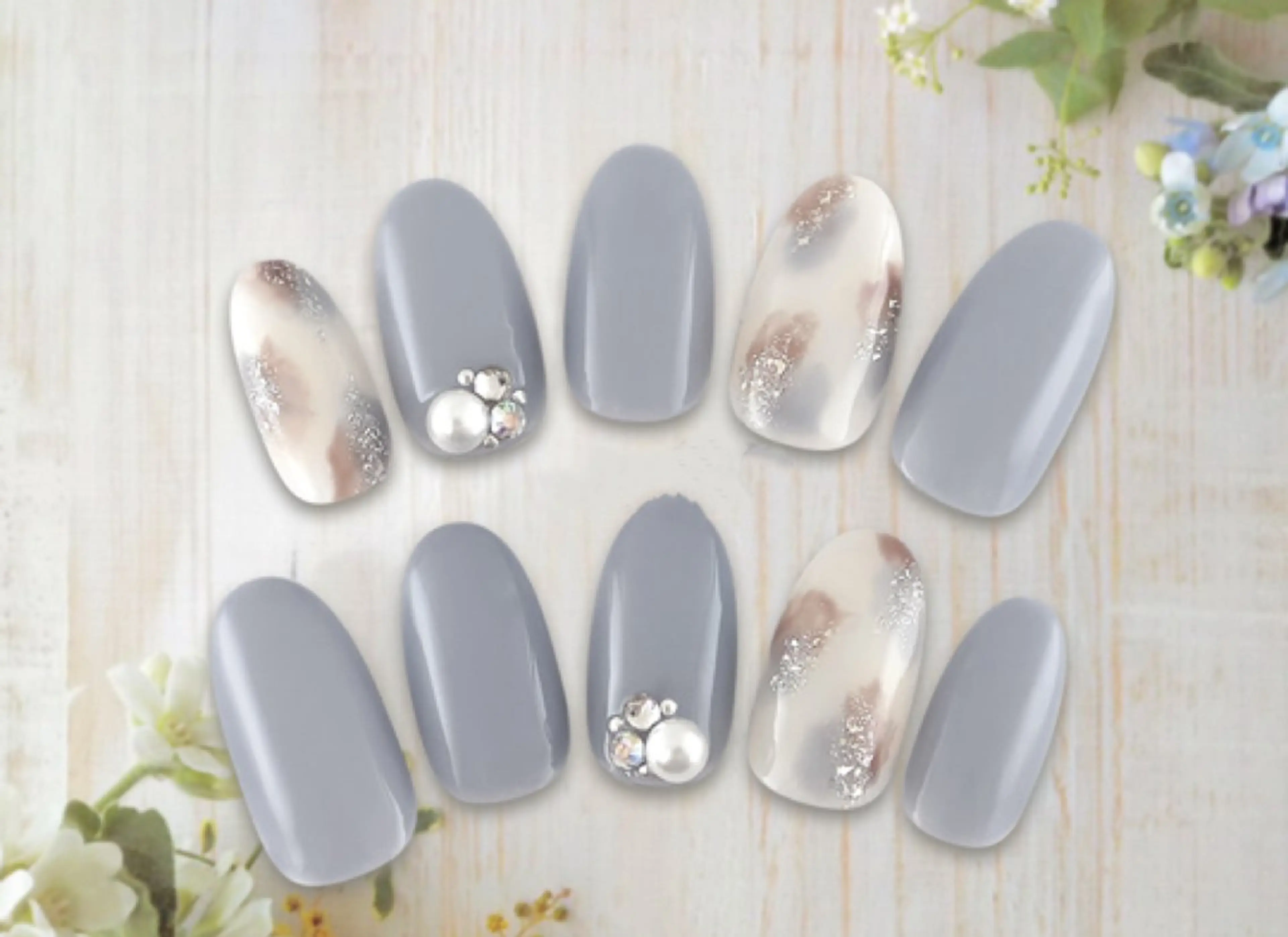 ネイル キューティプティ池袋東口店所属・🍒✨萌 萌✨🍒のネイルデザイン