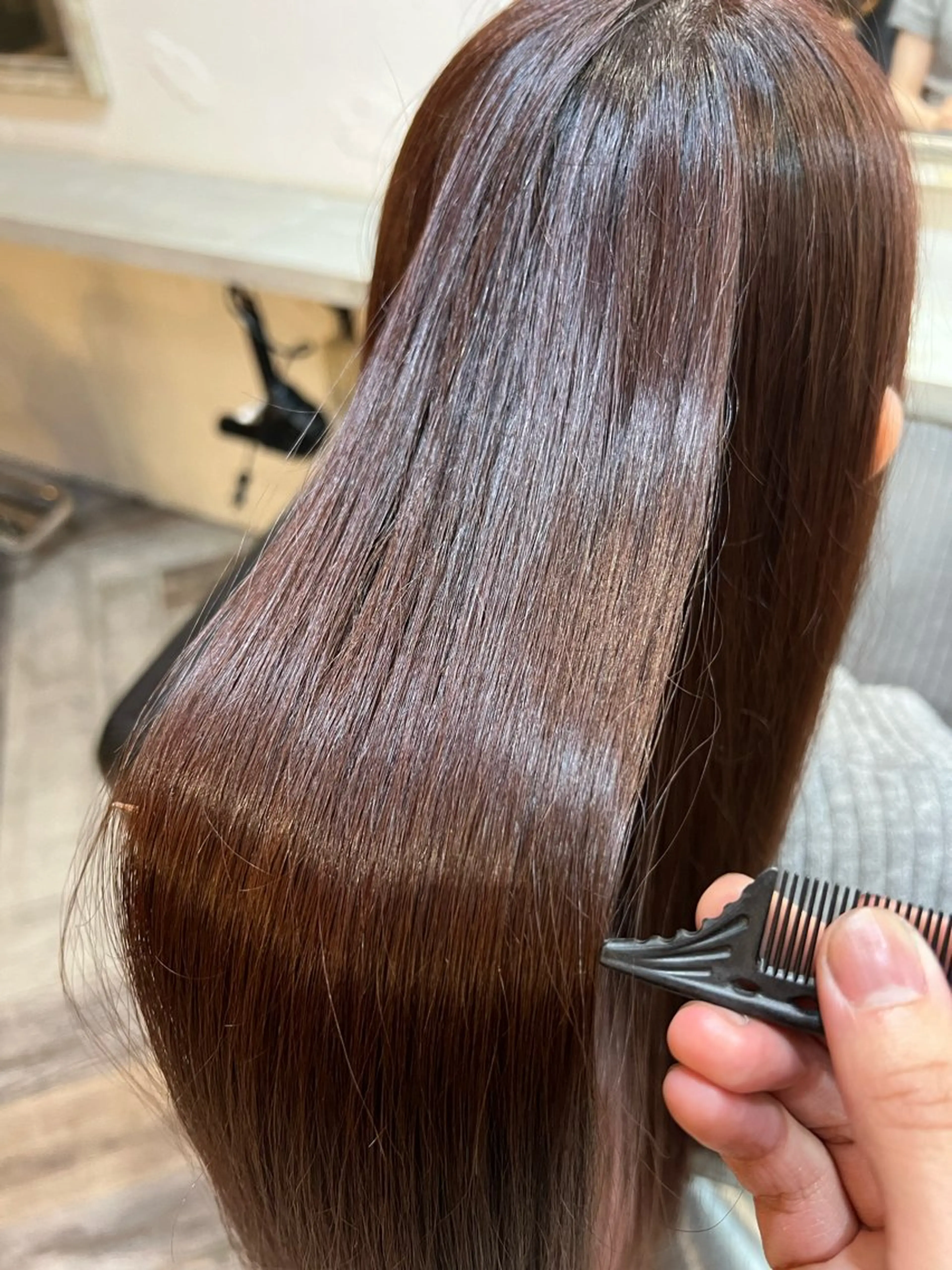 ロング カラー 若泉 瀬菜のヘアスタイル