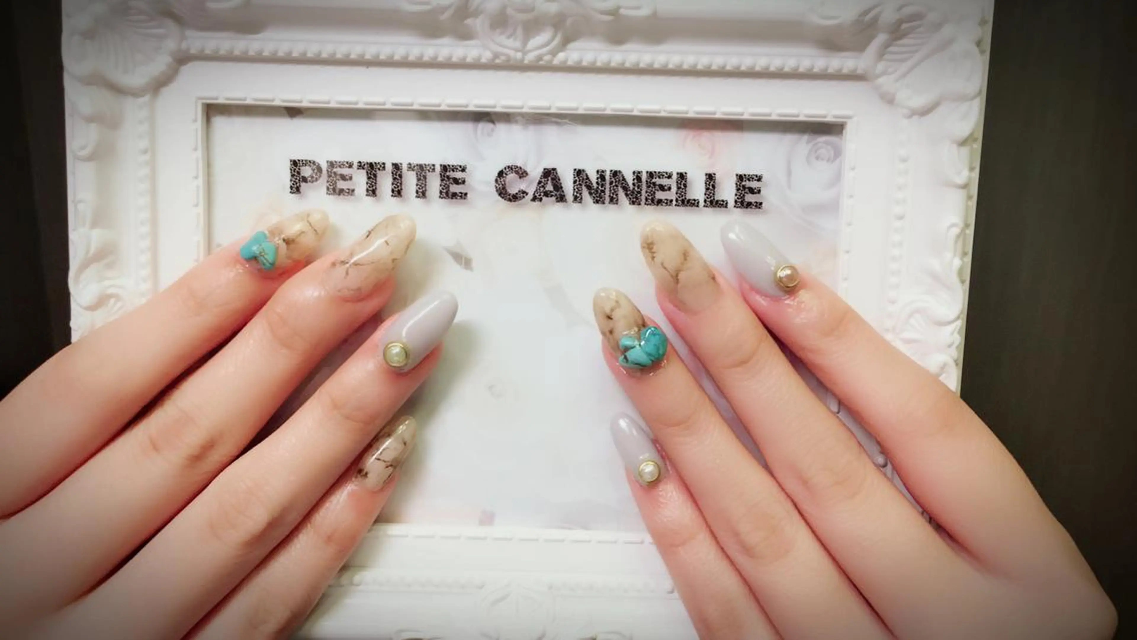 ロング ネイル Petite Cannelle所属・Petite Cannelleのネイルデザイン
