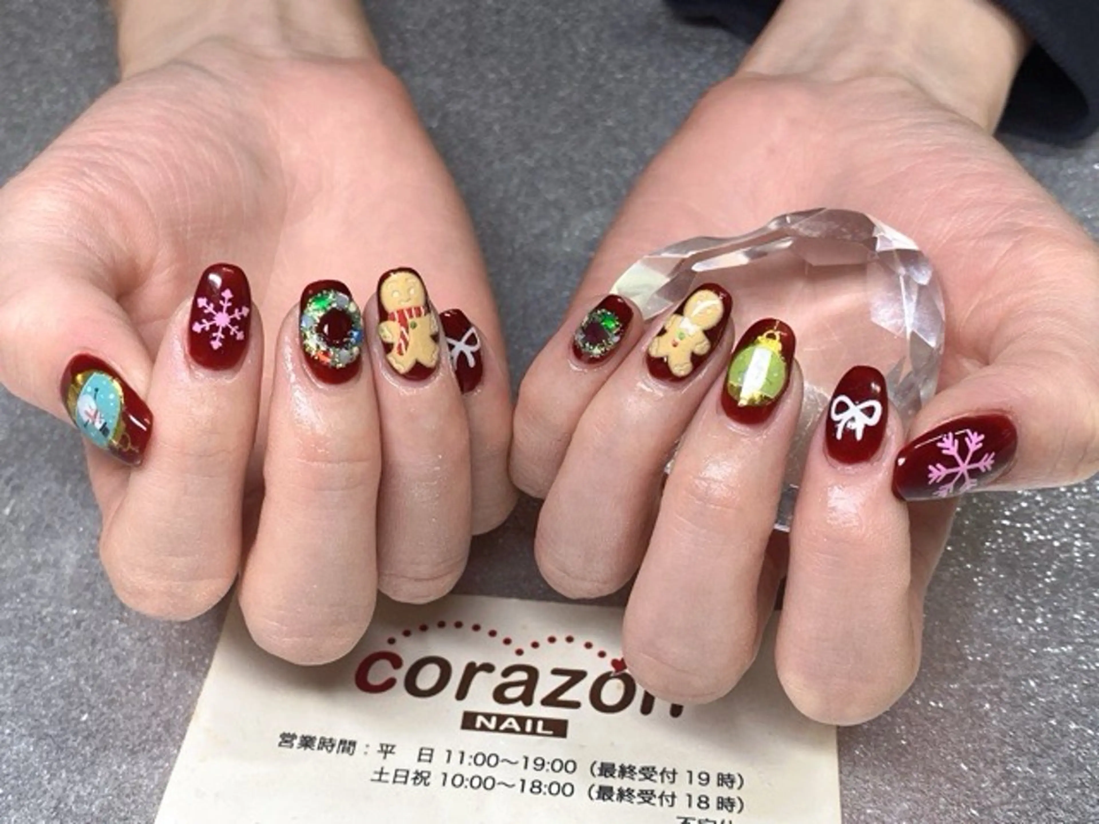 ネイル ワンカラーネイル 赤色 冬ネイル クリスマス corazon所属・ネイリスト aicoのネイルデザイン