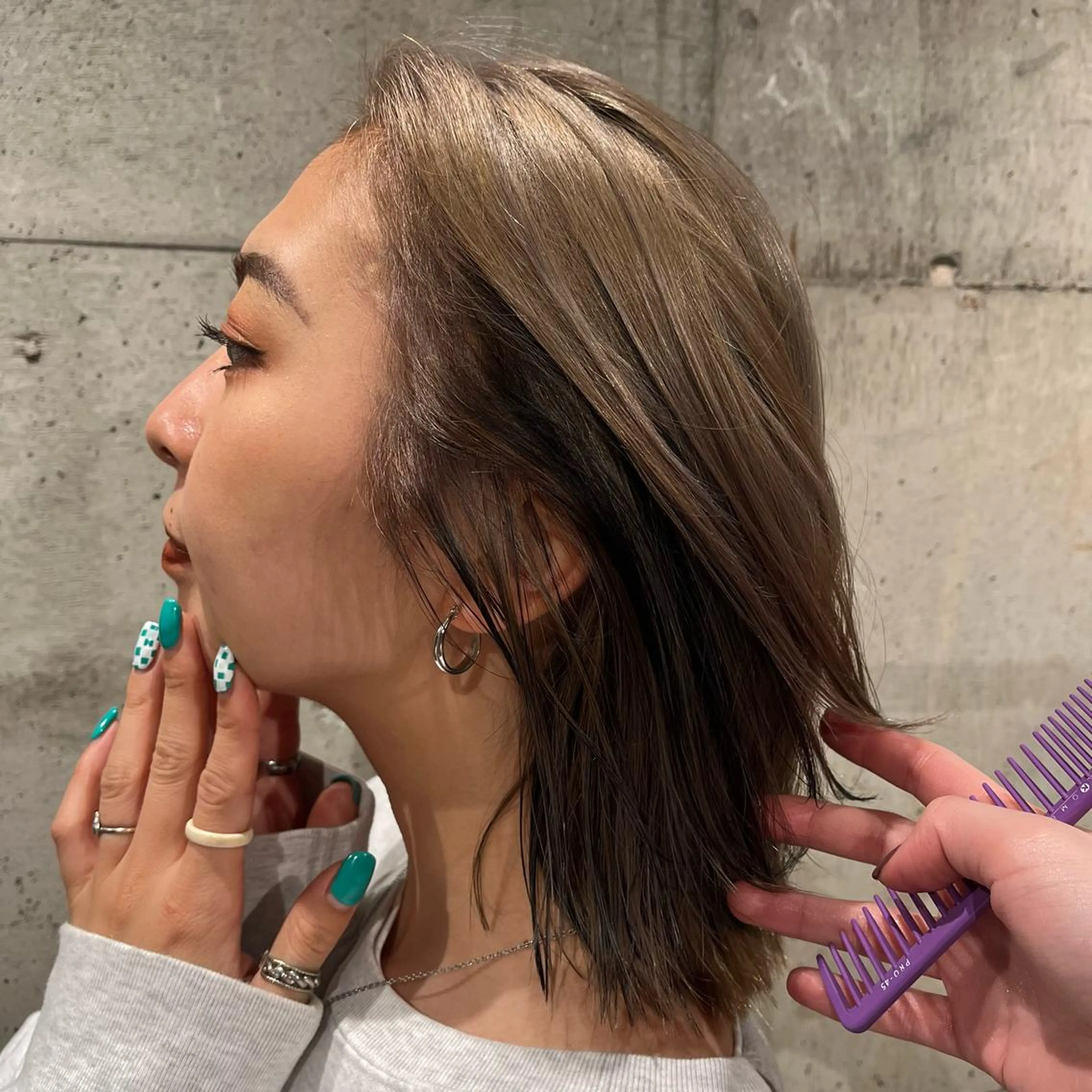 ミディアム カラー メンズ メンズブリーチ ブリーチ 🦮shiori アイドルオタク🦮のヘアスタイル