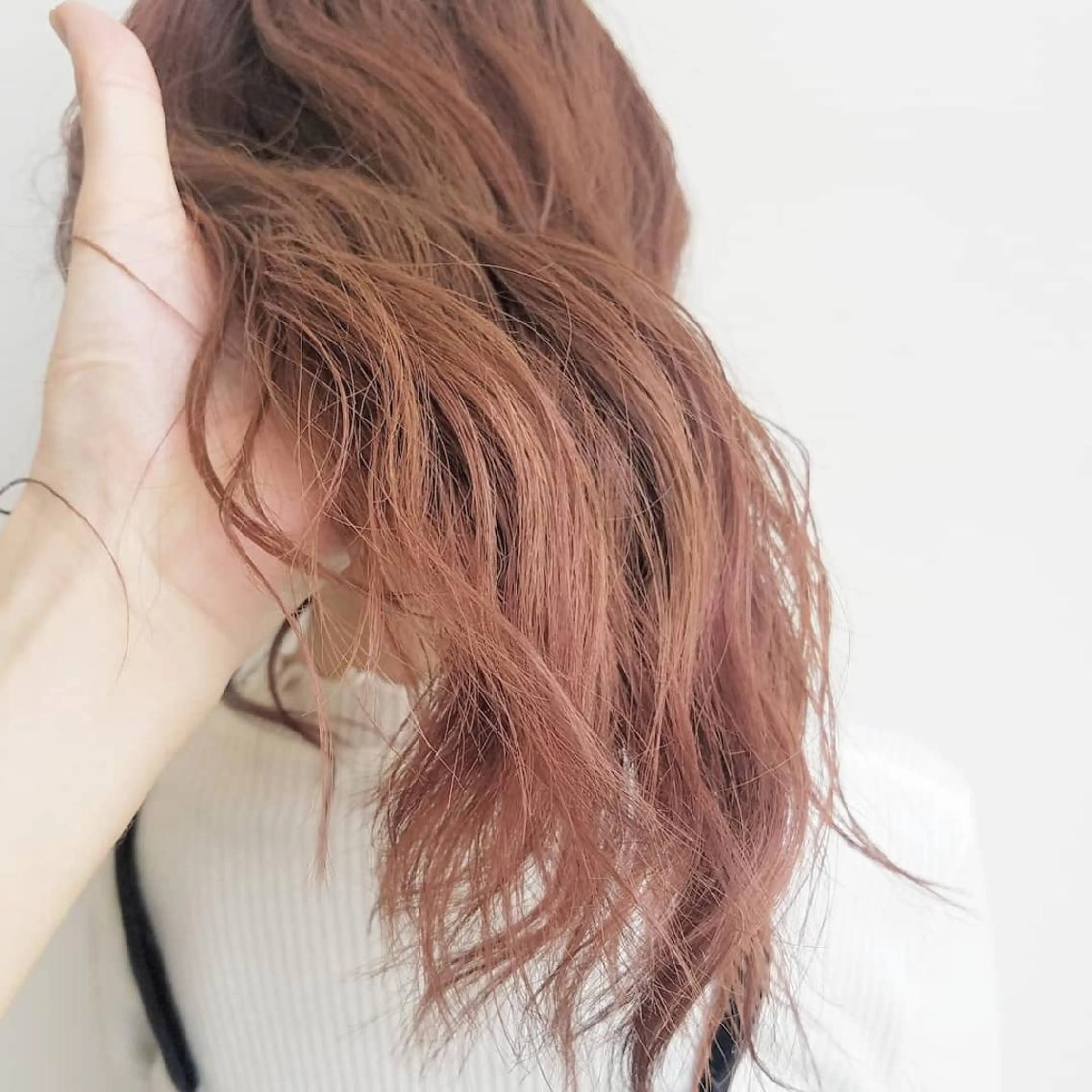 カラー ミディアム ネイル ヘアアレンジ ピンクカラー ピンク 春ネイル iplus まつげ、眉毛、耳つぼのマツエク・マツパデザイン