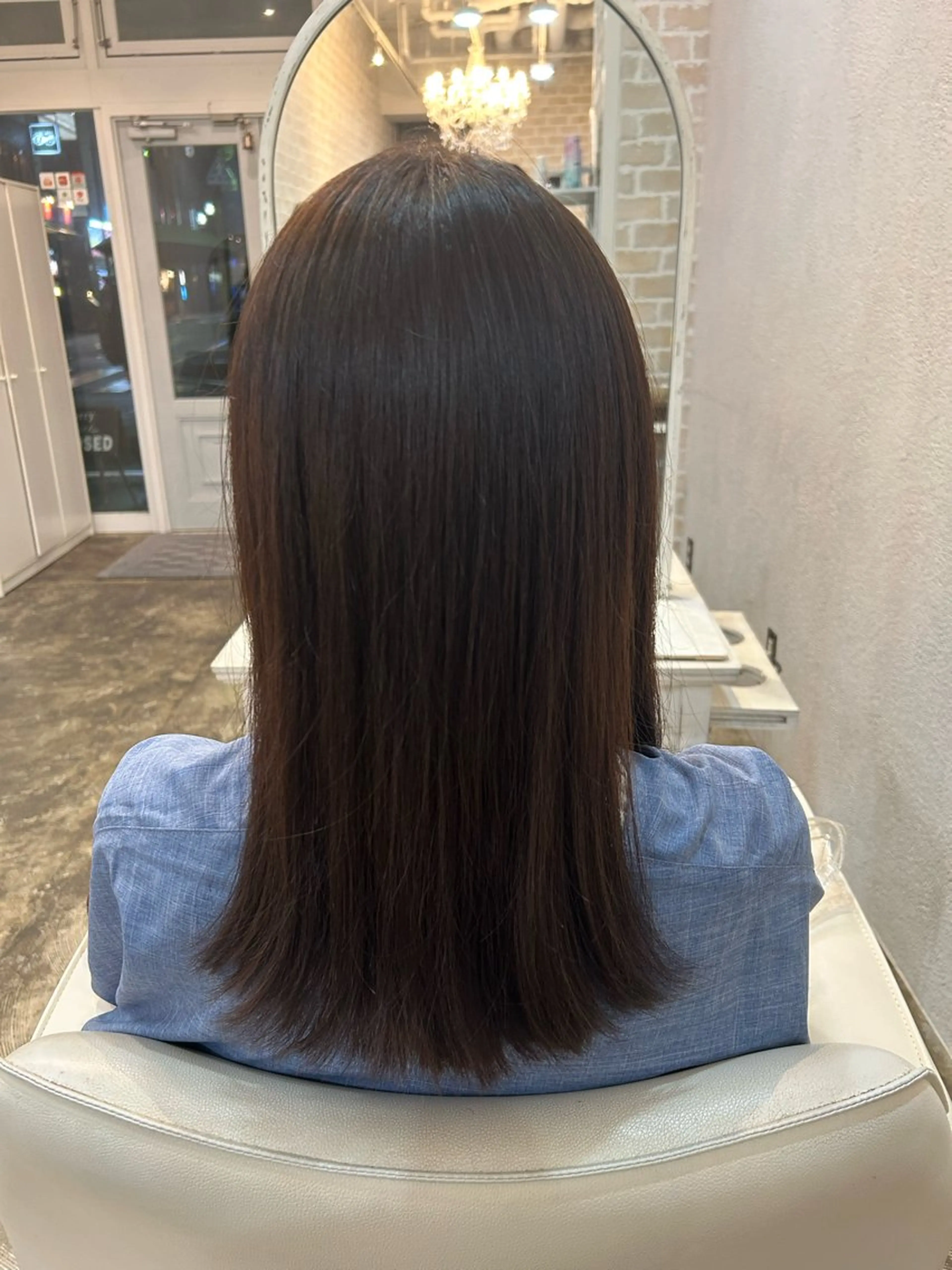 セミロング 小磯 維織のヘアスタイル