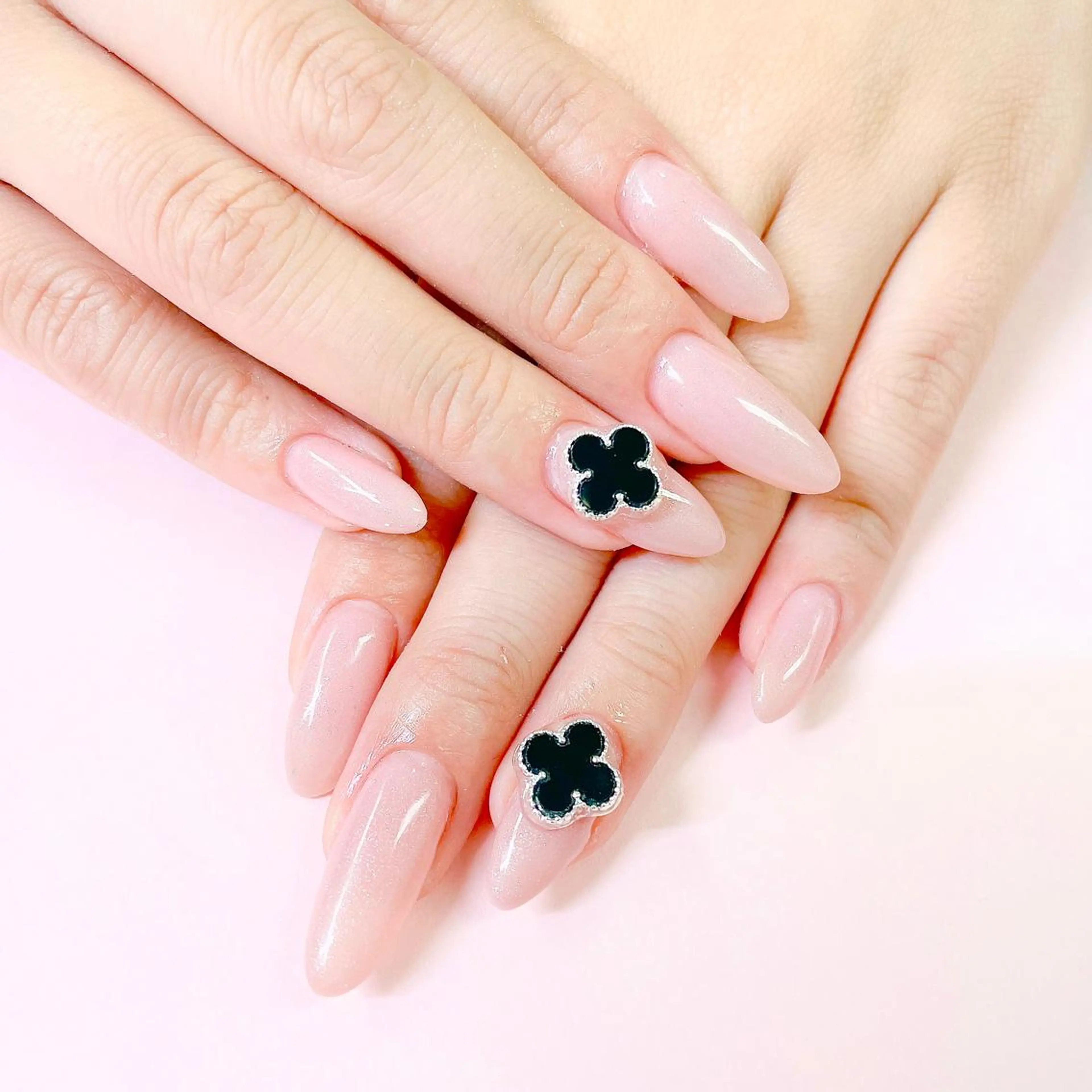 ネイル ハンドネイル 大阪福島 韓国まつげ Sayaka🤍🐩のマツエク・マツパデザイン