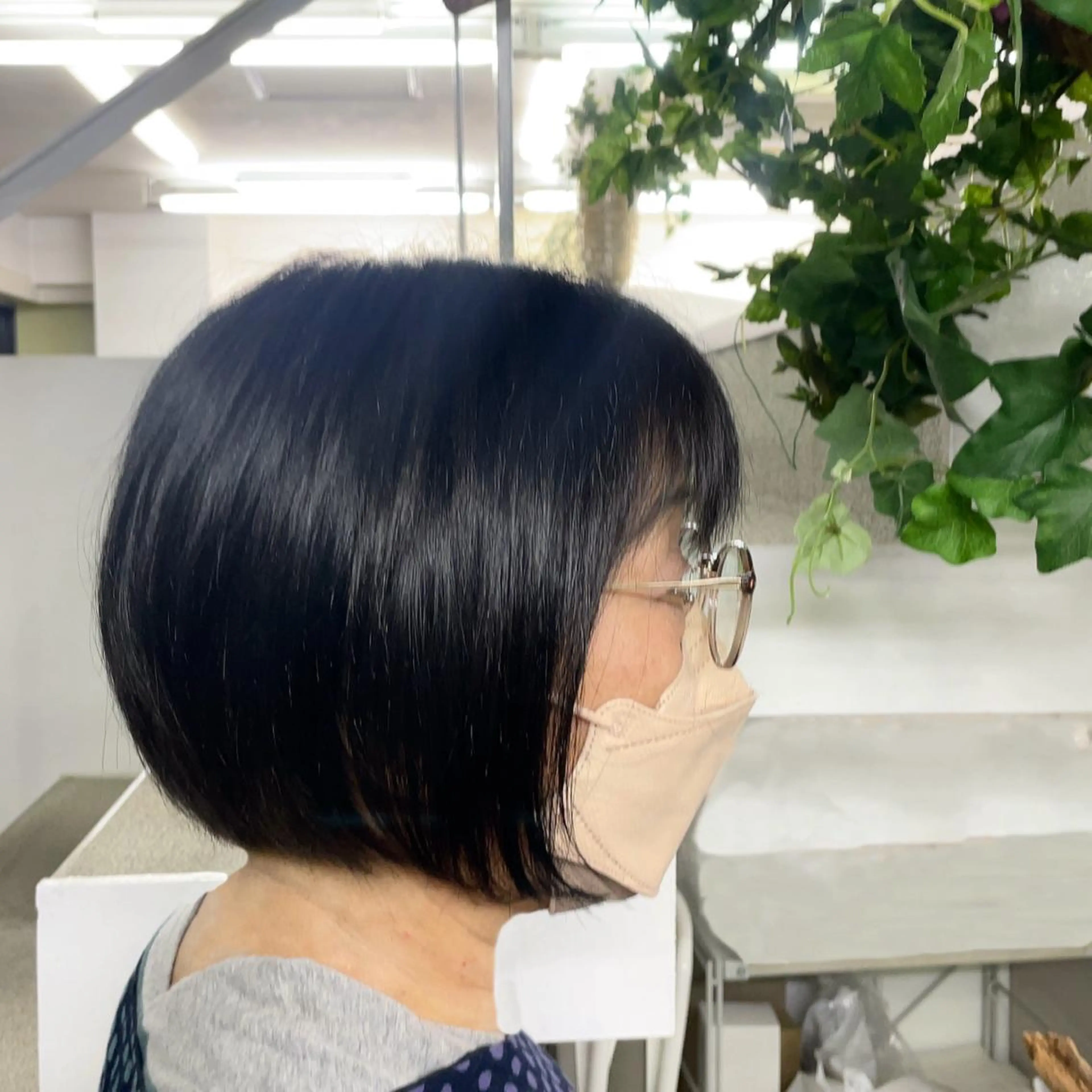 ショート カラー 前下がりボブ ボブ カット ヘアカラー 山田 里美のヘアスタイル