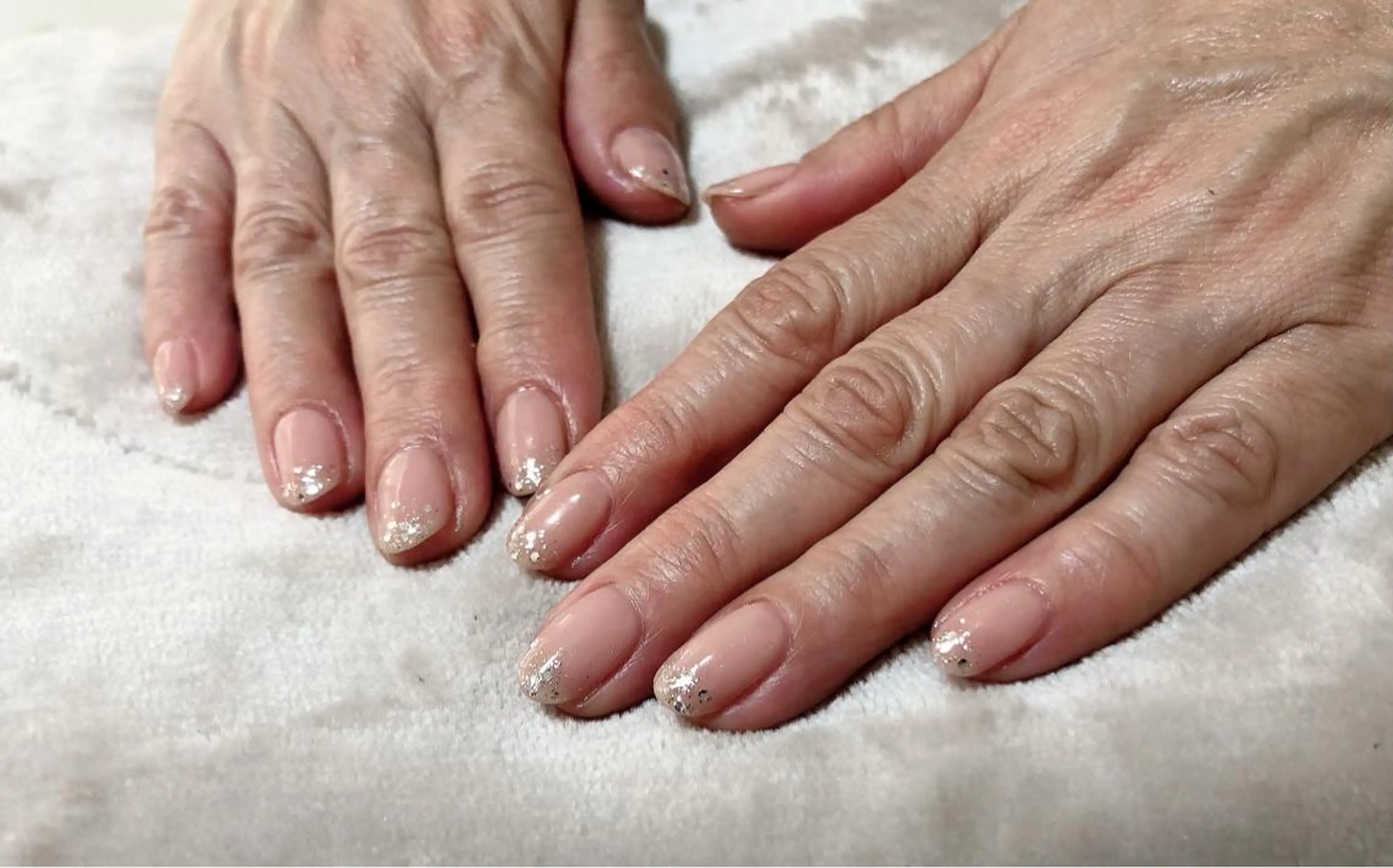 ネイル t. yoshizawaのネイルデザイン