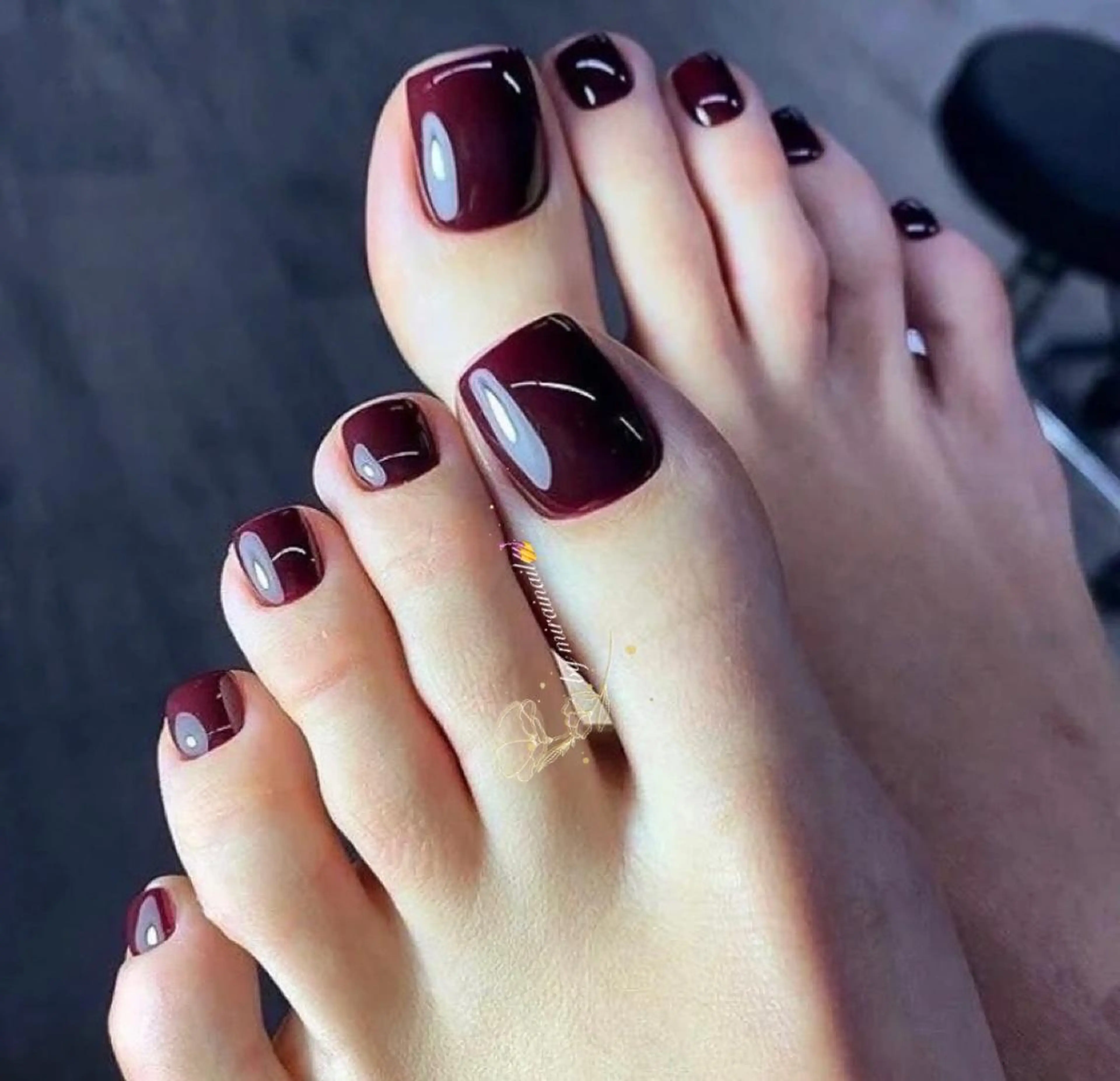 💛フットネイル💛【新規オフ無料】フットワンカラー0rラメグラ 💰6300円の写真