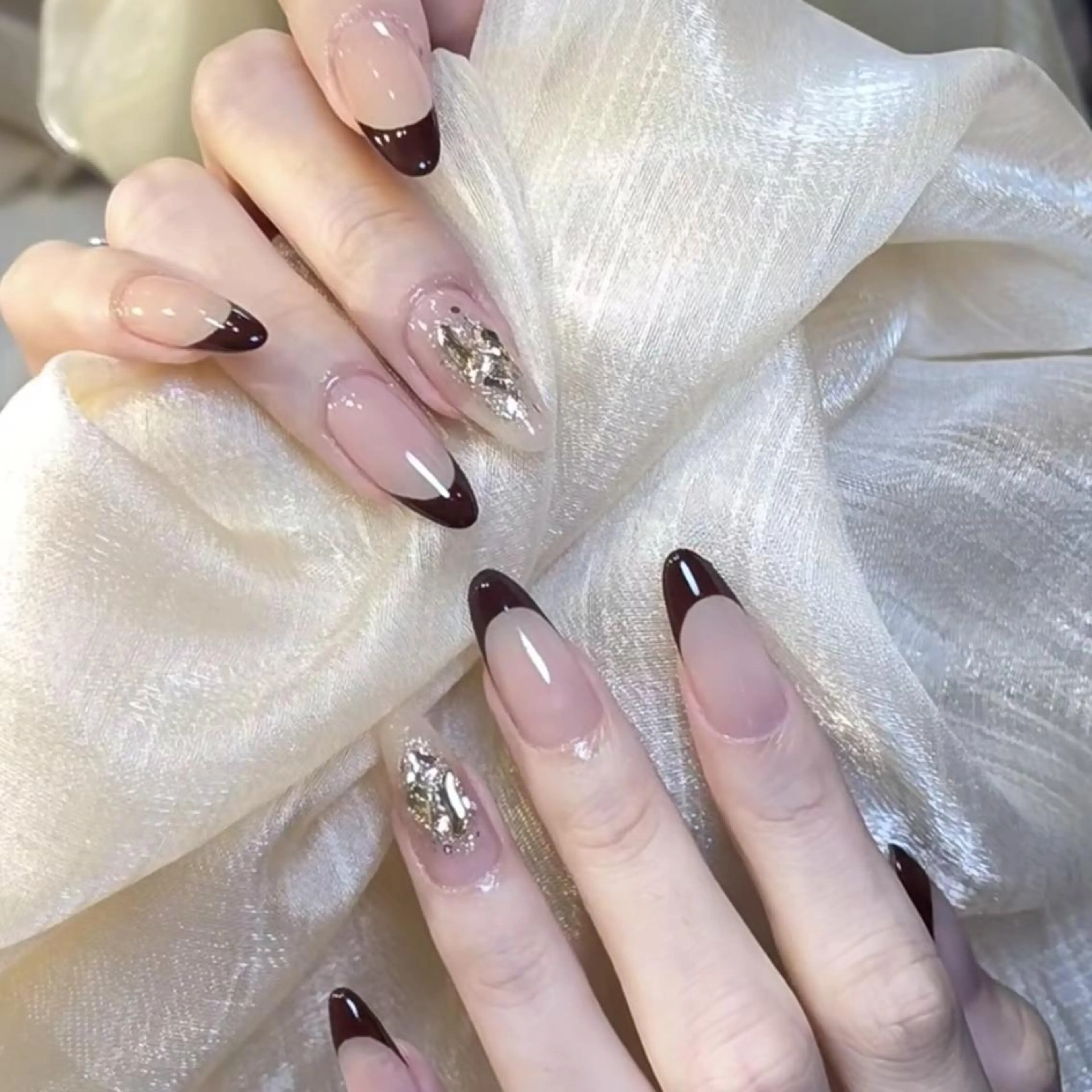 ネイル RAFFINE 月🦋🩵のネイルデザイン