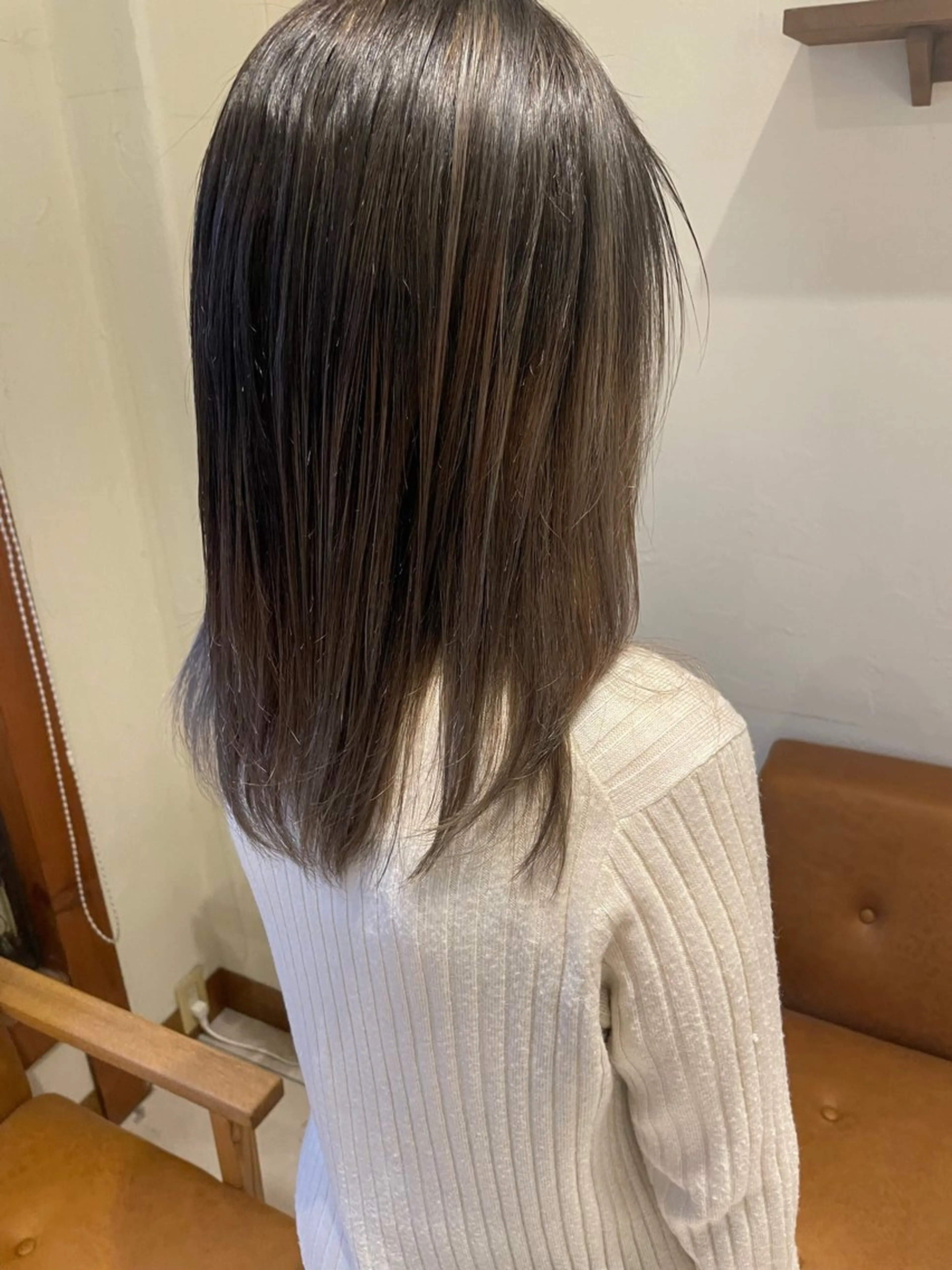 セミロング カラー 片山千晴✨ツヤ髪 ✨顔まわりカット✨のヘアスタイル