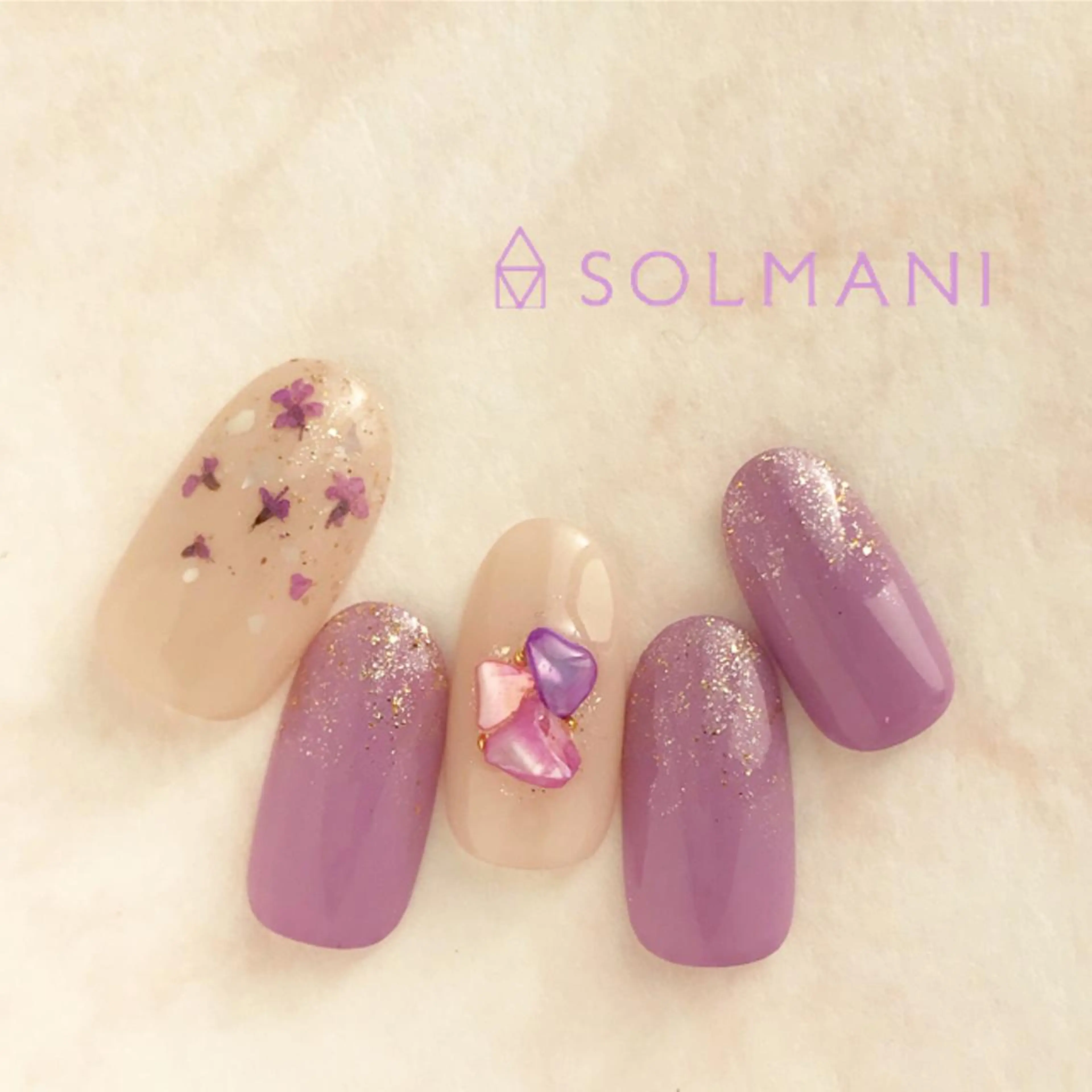 ネイル 成人式 SOLMANI 予約担当のネイルデザイン