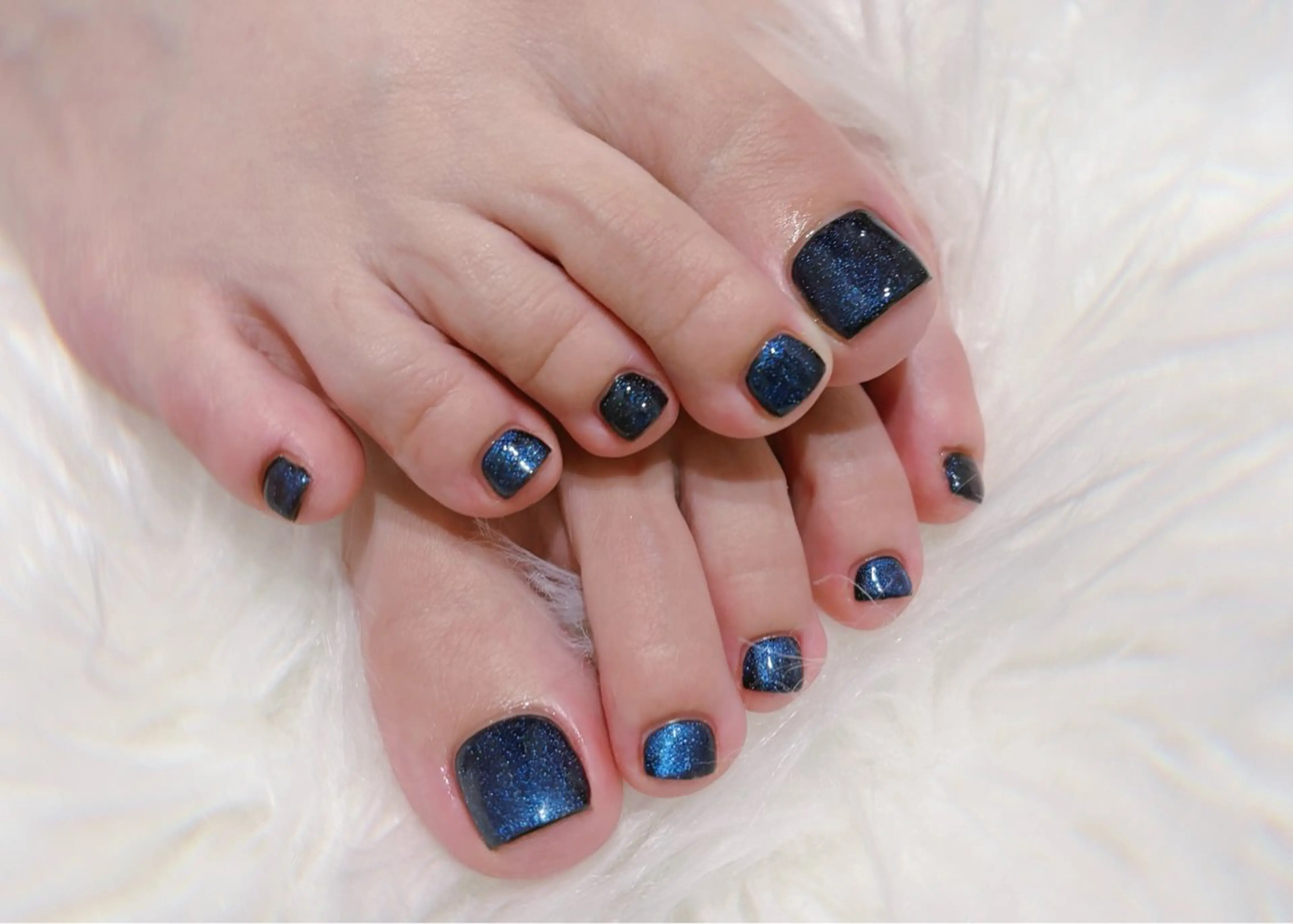 ネイル フットネイル le'a-レア-【ア イ×ネイル×眉】のネイルデザイン