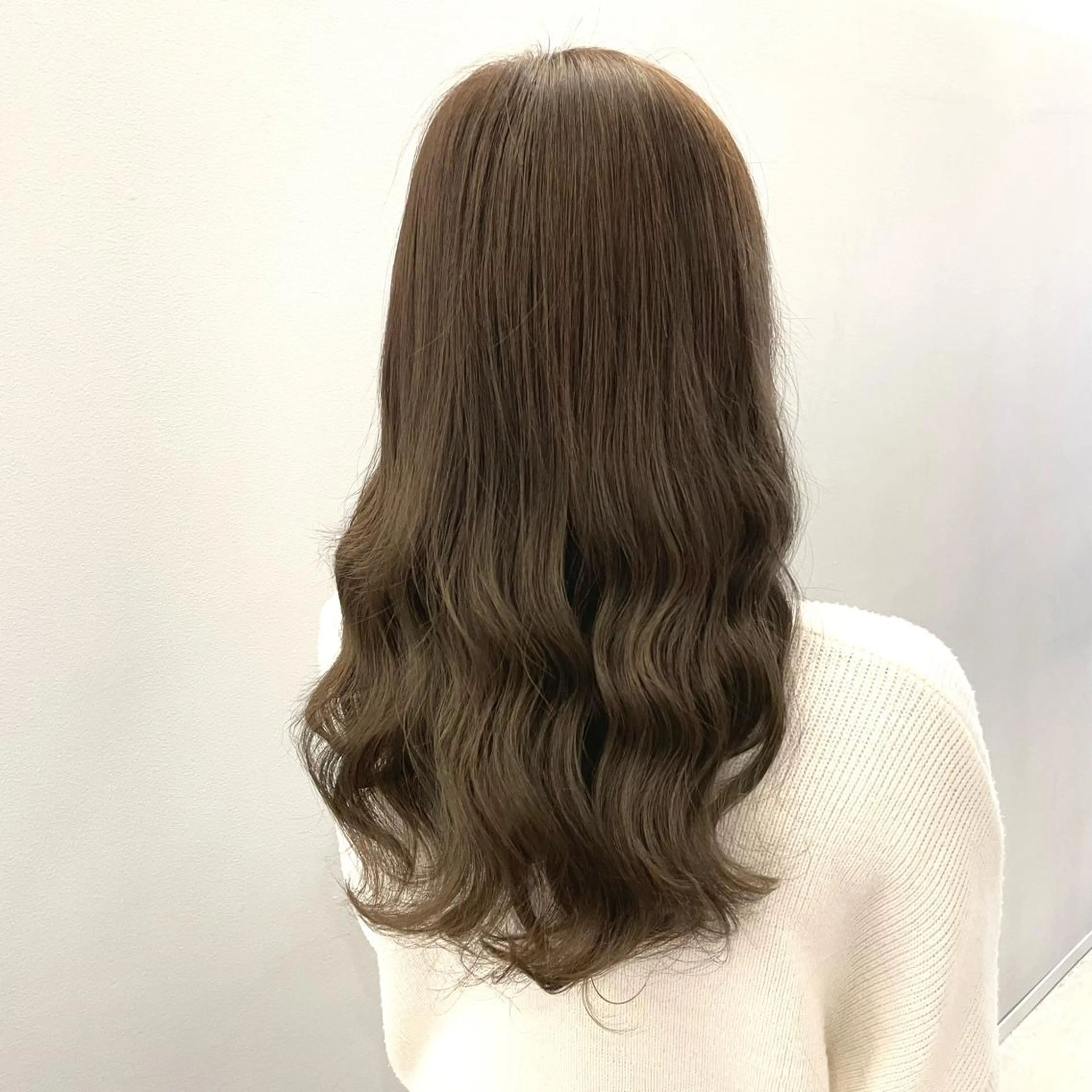 セミロング カラー 髪質改善✨️透明感カ ラー✧*。山下さいみのヘアスタイル