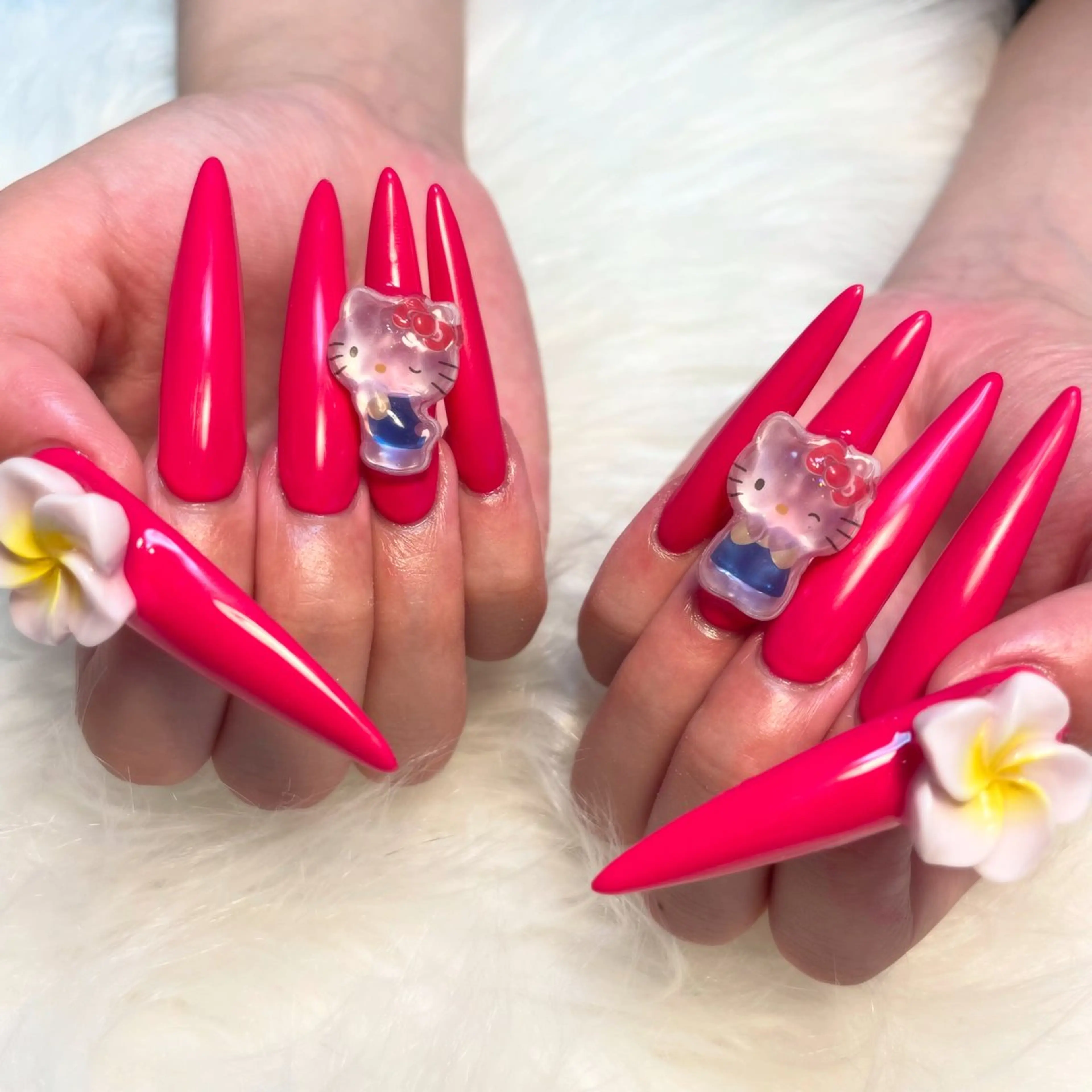 ネイル ハンドネイル ゴテゴテ💙ワンホン リオナのネイルデザイン