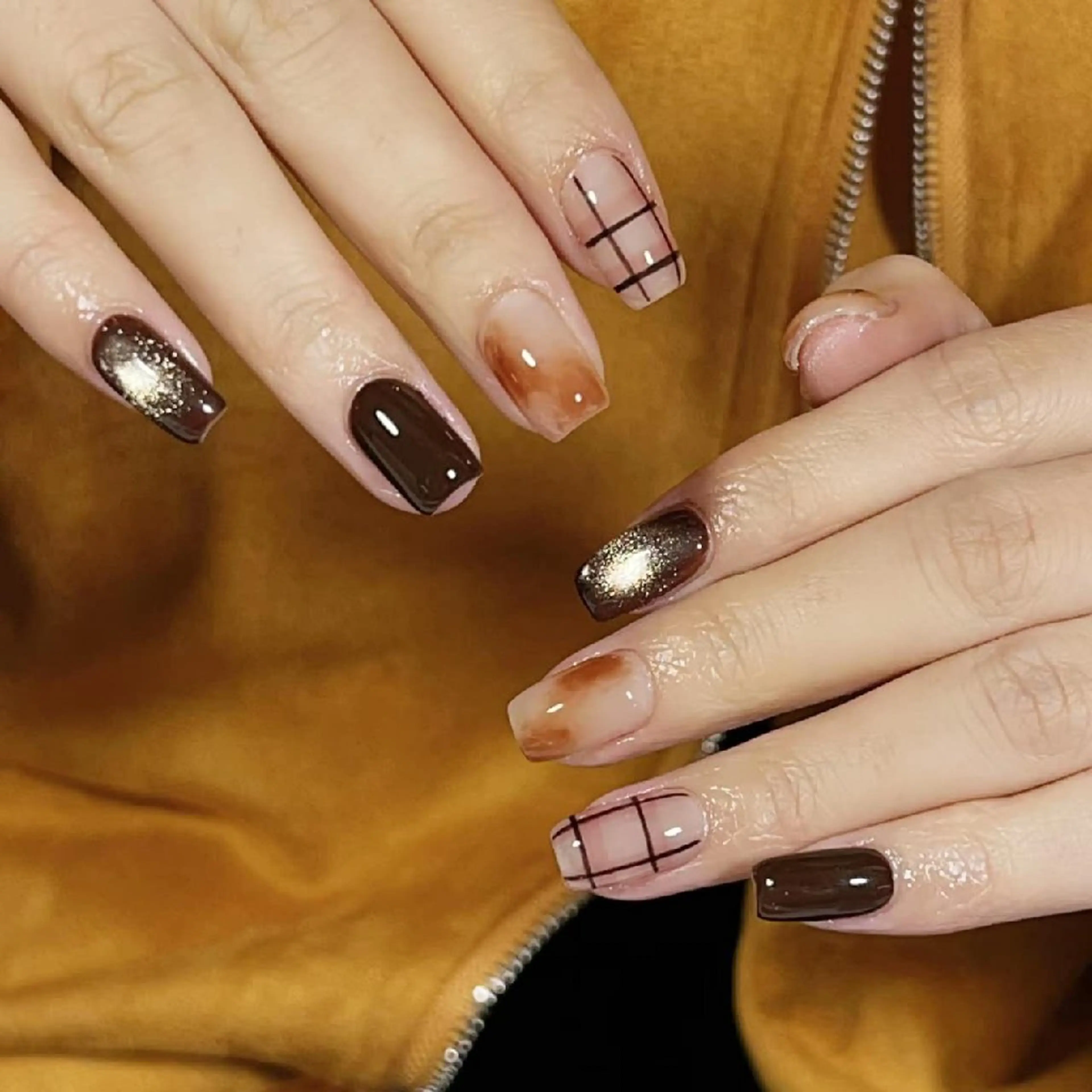 ネイル 小島 阿佑美のネイルデザイン