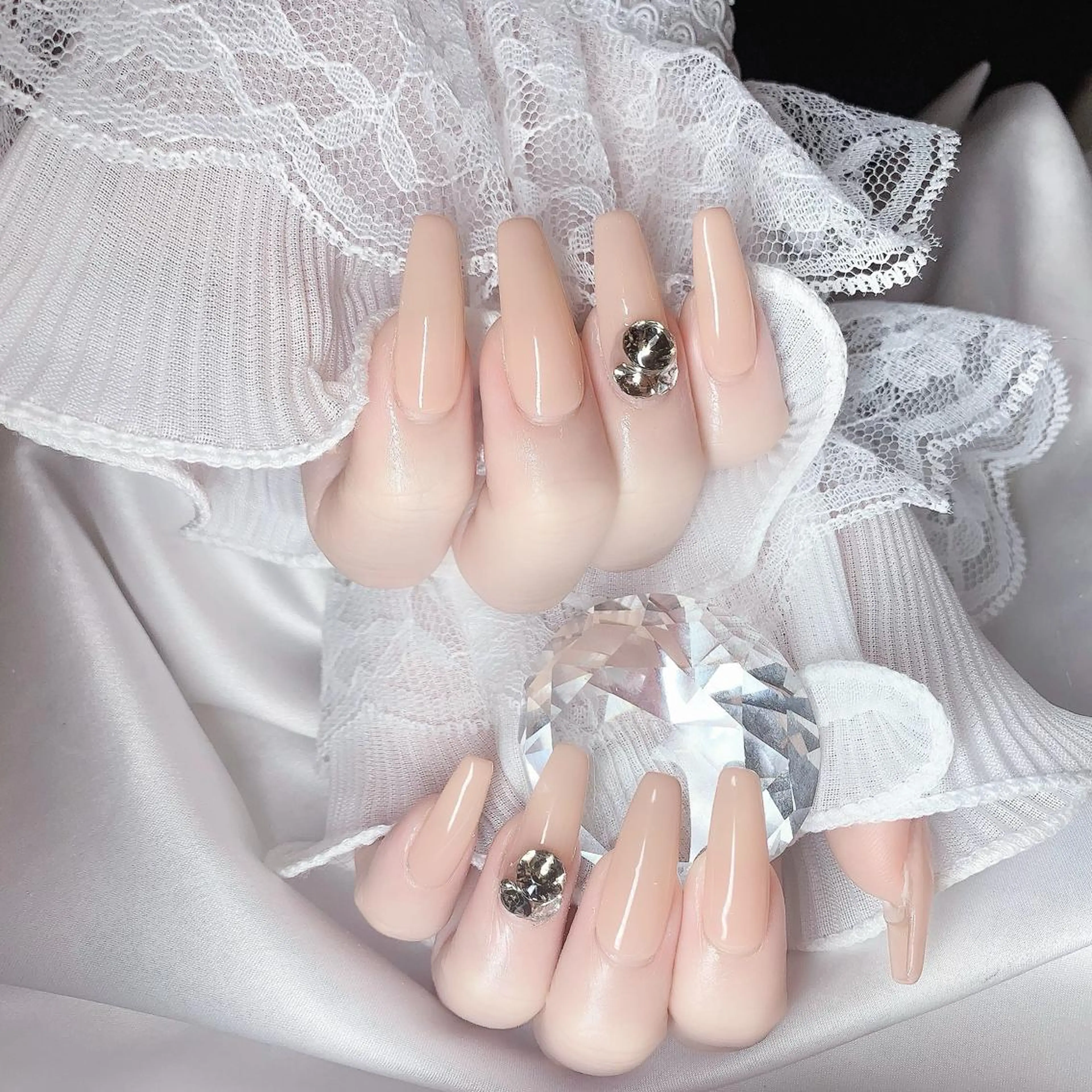 ネイル オーロラネイル 韓国ネイル ニュアンスネイル ワンカラーネイル スカルプネイル Yudia🦋 azuのネイルデザイン