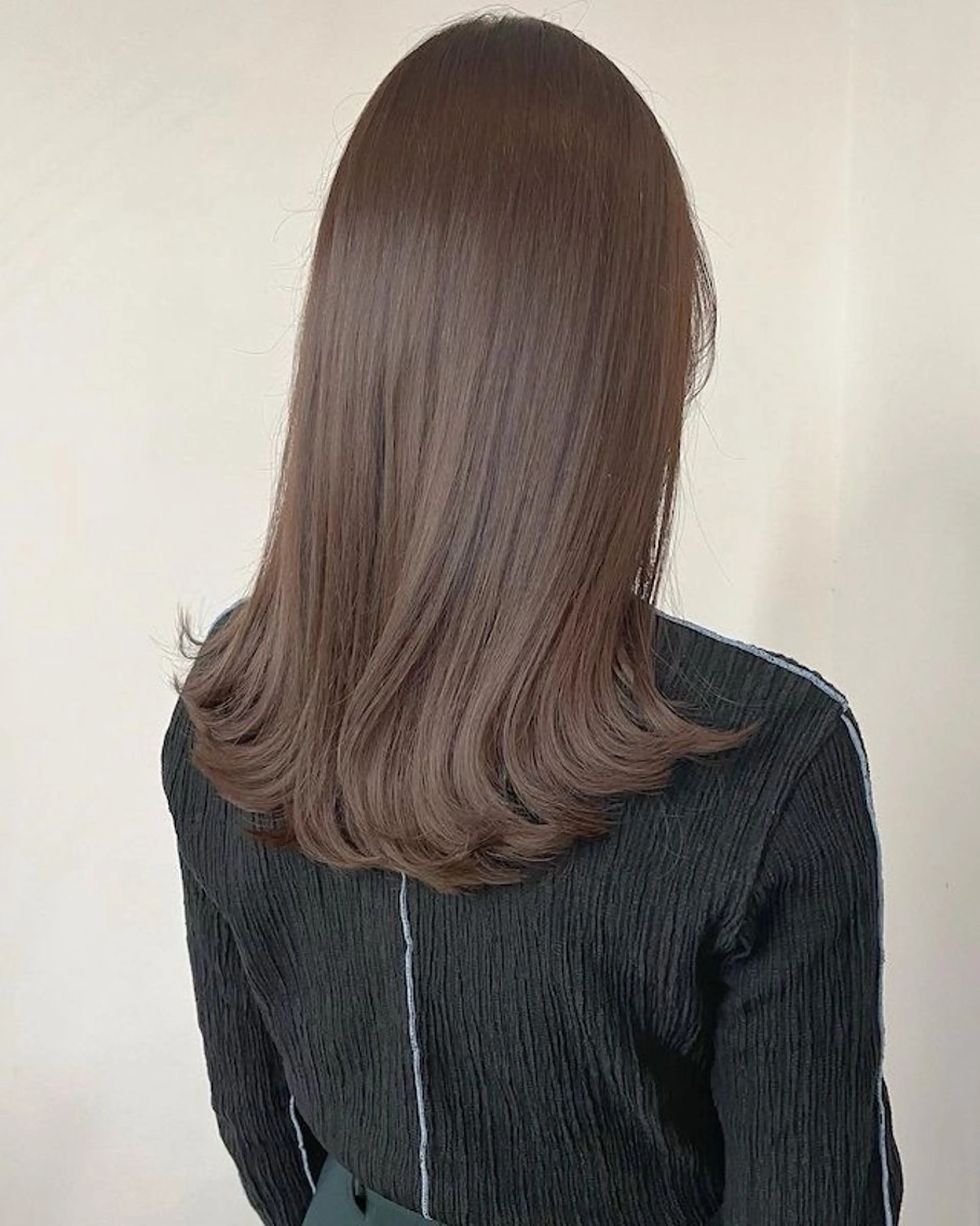 ロング カラー ブリーチ 透明感カラー ダブルカラー イヤリングカラー インナーカラー 【SASE】大人上品 💍/ユウガ⭐️のヘアスタイル