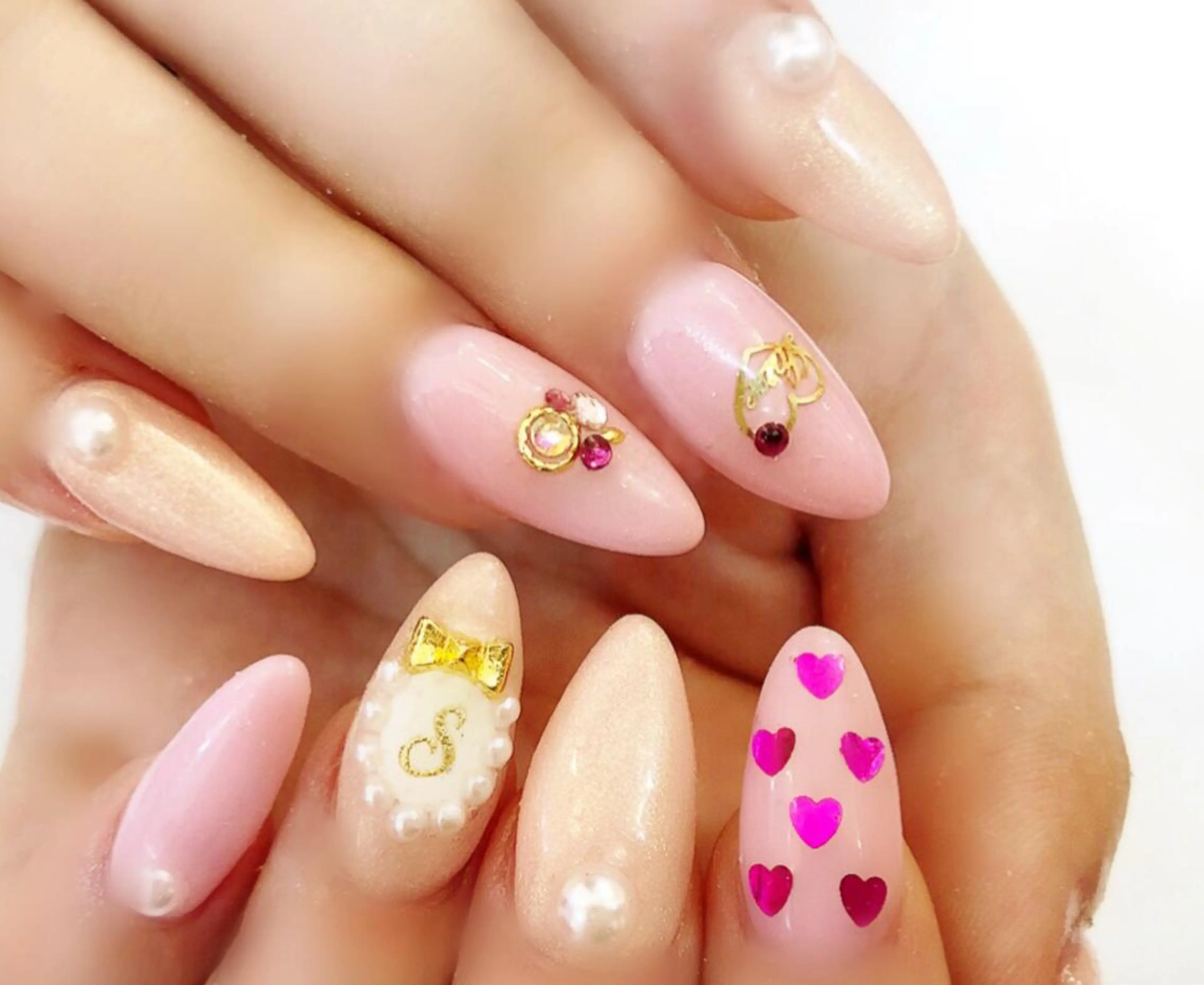 ミディアム カラー パーマ メンズ キッズ ネイル 学生（メンズ向け） ピンクカラー 学生 アートネイル フットネイル NAILSGOGO shibuyaのネイルデザイン