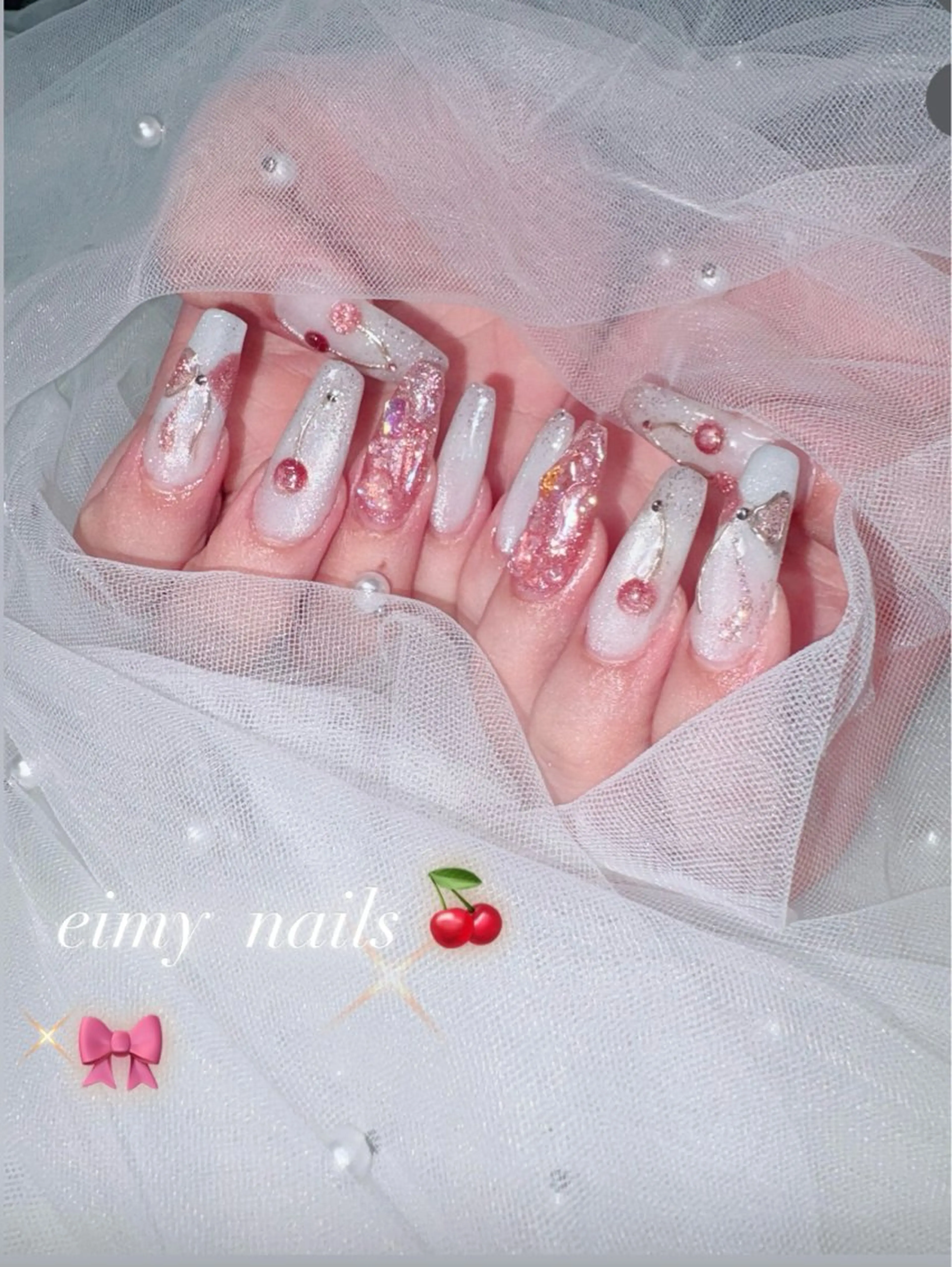 ネイル アートネイル ラメ(グリッター) マグネットネイル ワンカラーネイル リボン ハンドネイル 🤍eimy nails🤍所属・eimy nails♡のネイルデザイン