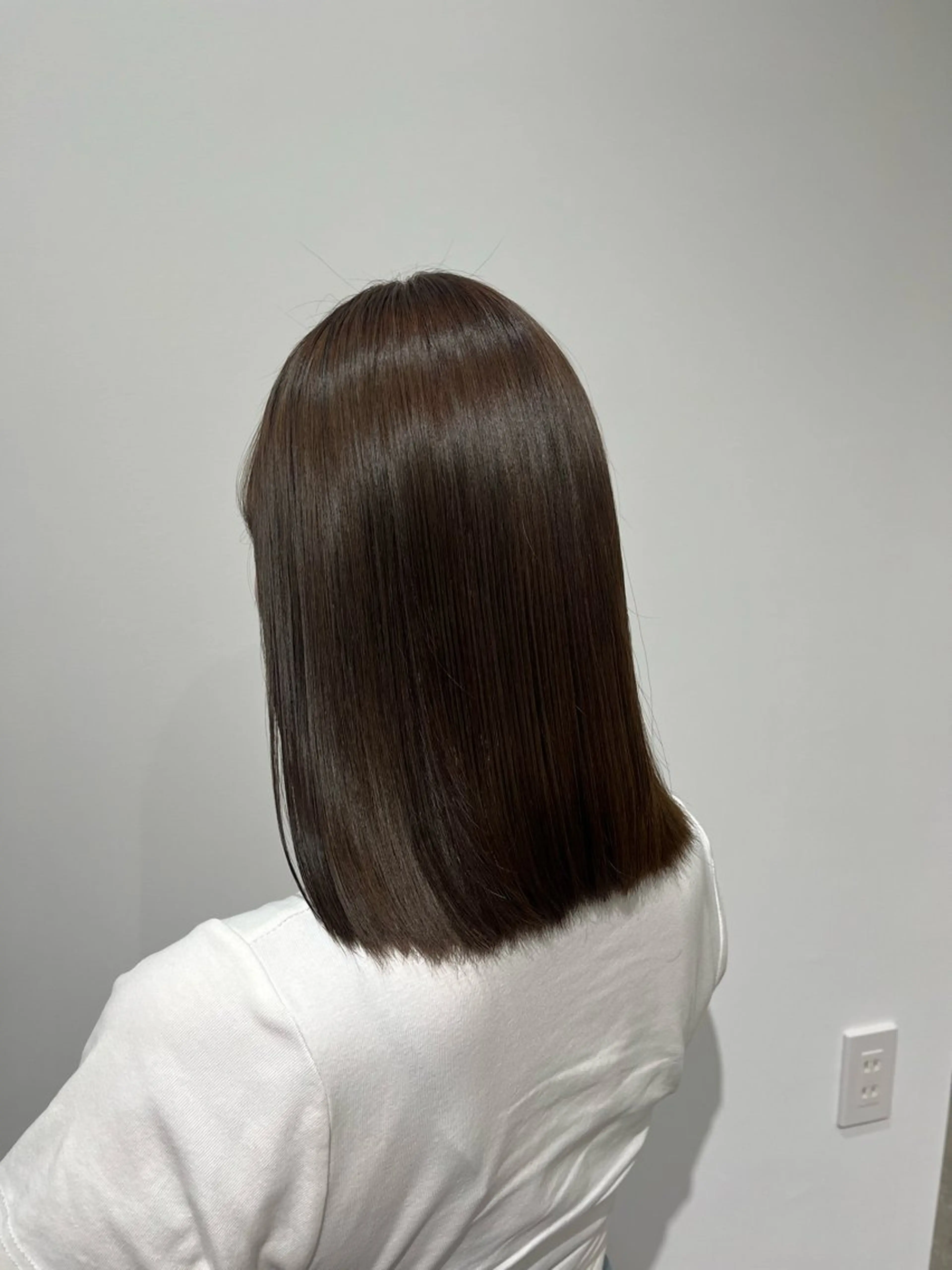 ミディアム 西田 歩果のヘアスタイル