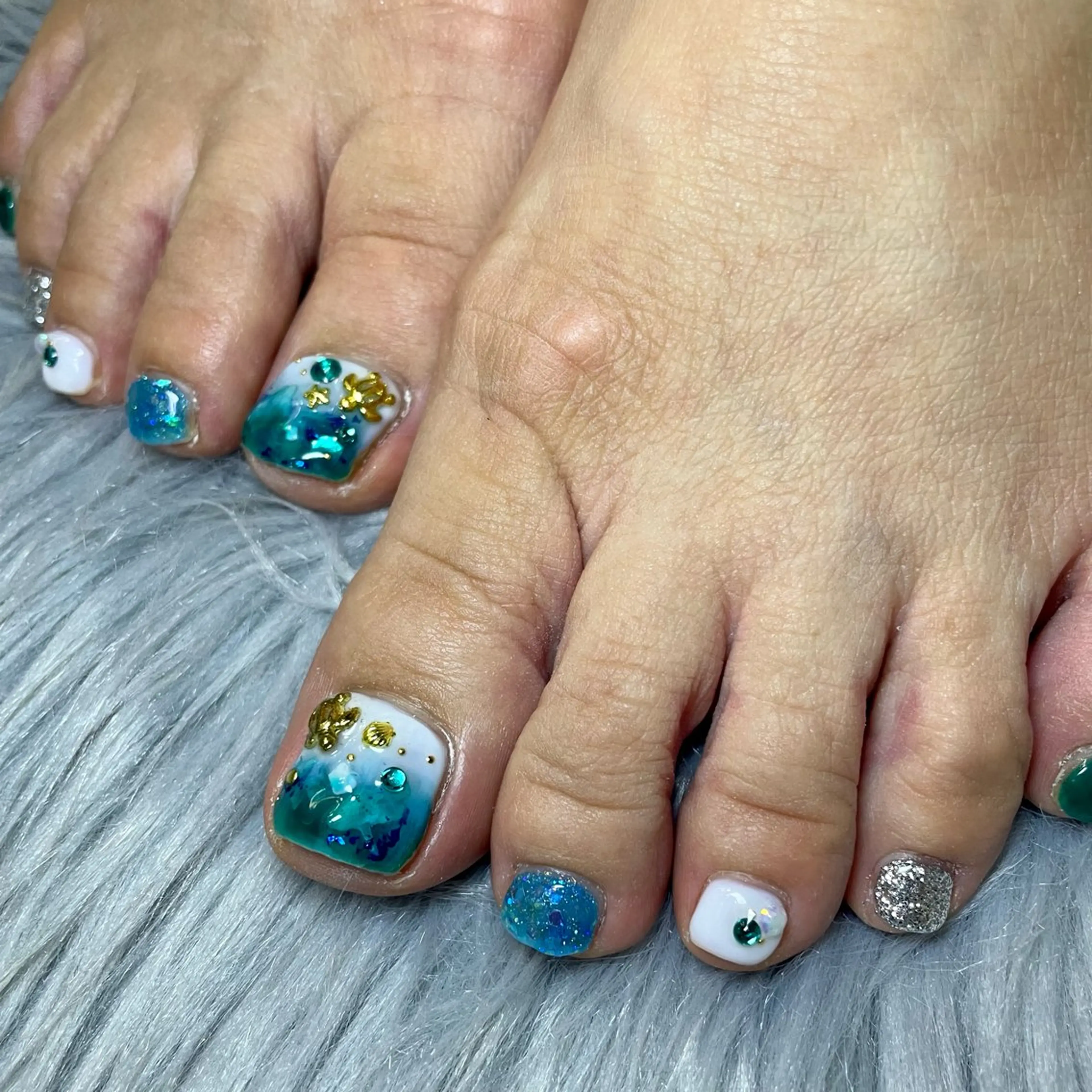 ネイル MADIA大和所属・KUMI💛 MADIAのネイルデザイン