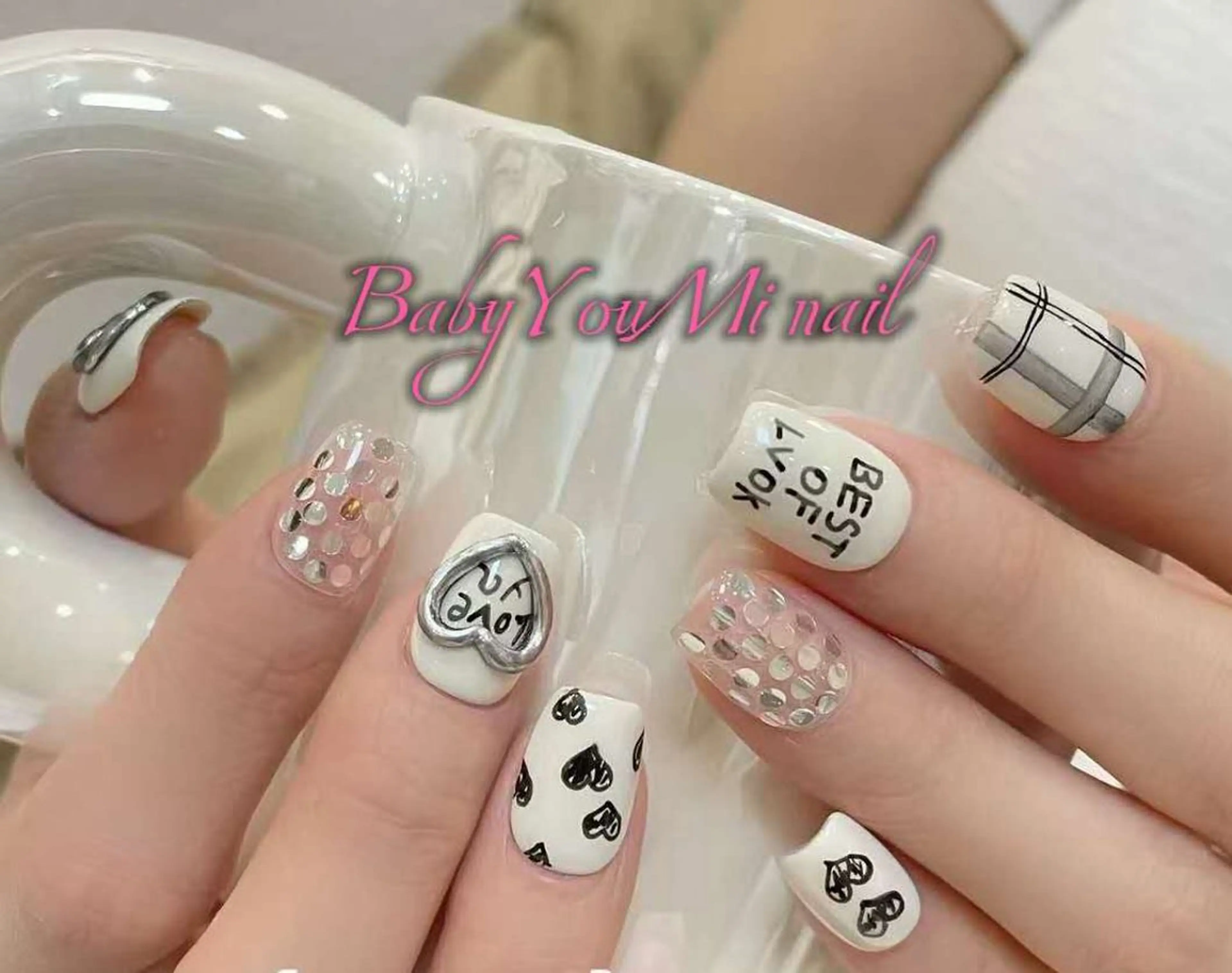 ネイル オーロラネイル フラワーネイル フットネイル フレンチネイル ジェルネイル ハンドネイル 相沢 さやかのネイルデザイン