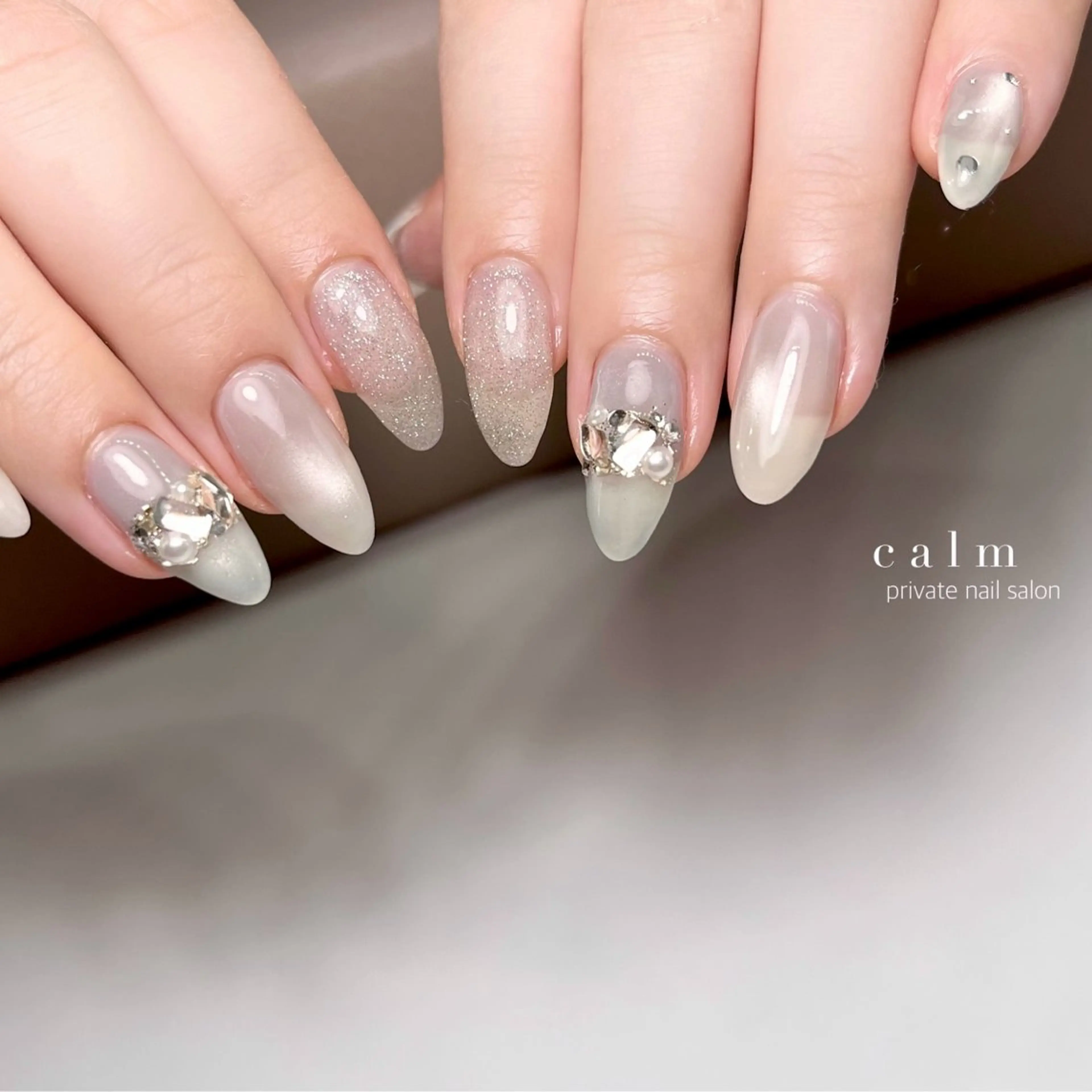 ネイル ハンドネイル calm 〔ｶｰﾑ〕のネイルデザイン