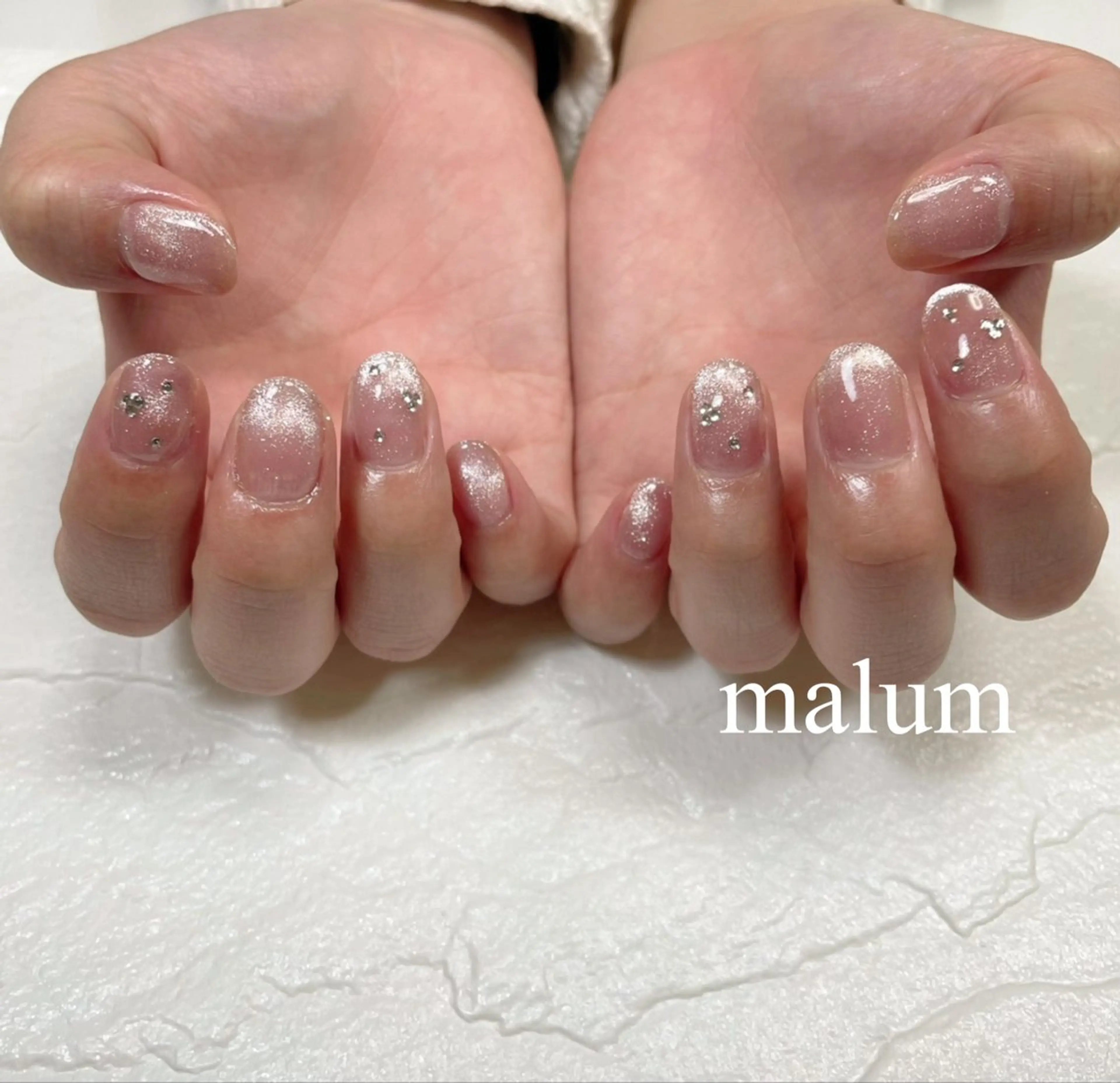 ネイル フレンチネイル マグネットネイル マグネットフレンチ ハンドネイル malum nailのネイルデザイン