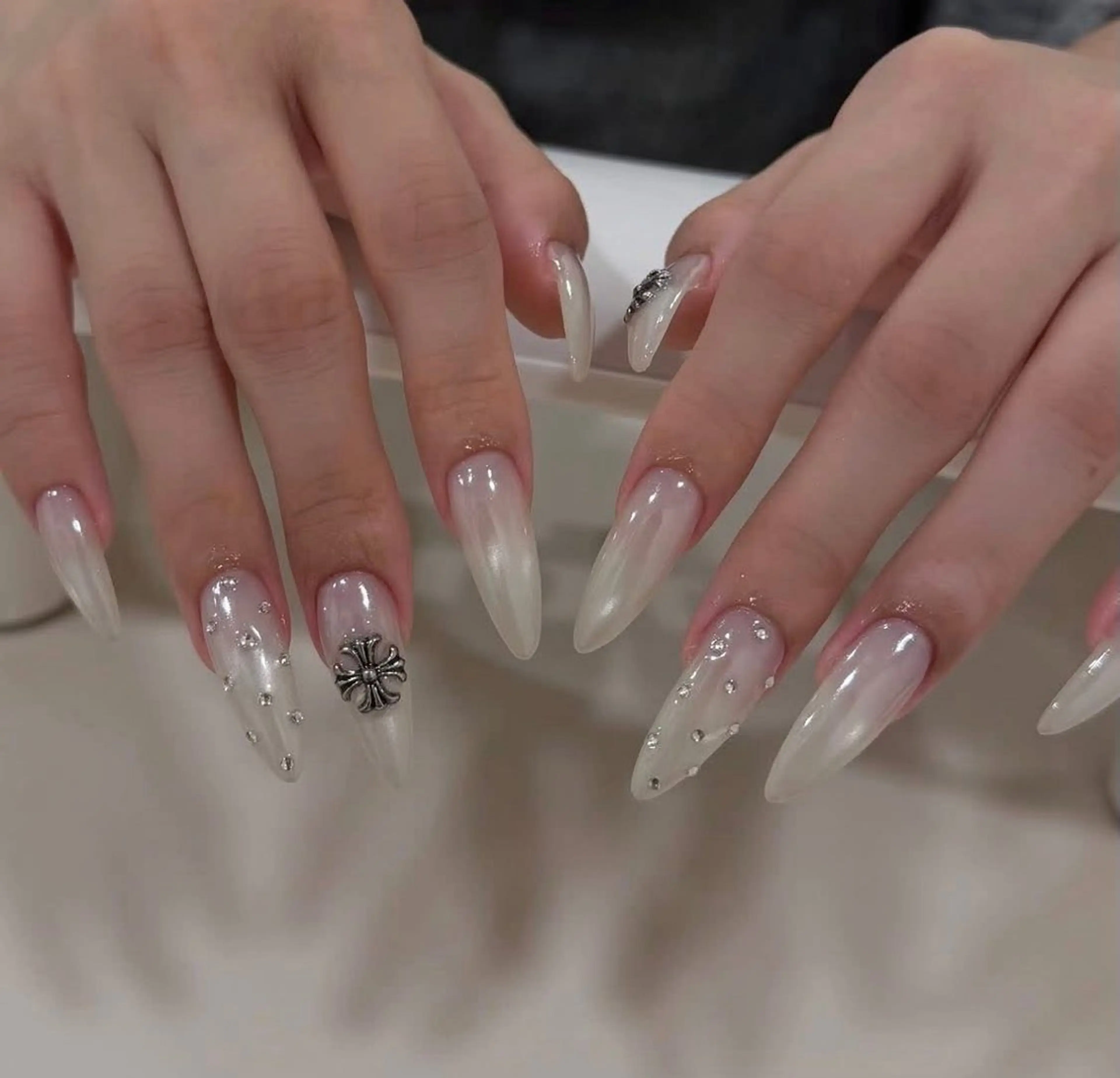 ネイル ハンドネイル T•Lee Nailsalon所属・T.Lee Nail Lilyのネイルデザイン