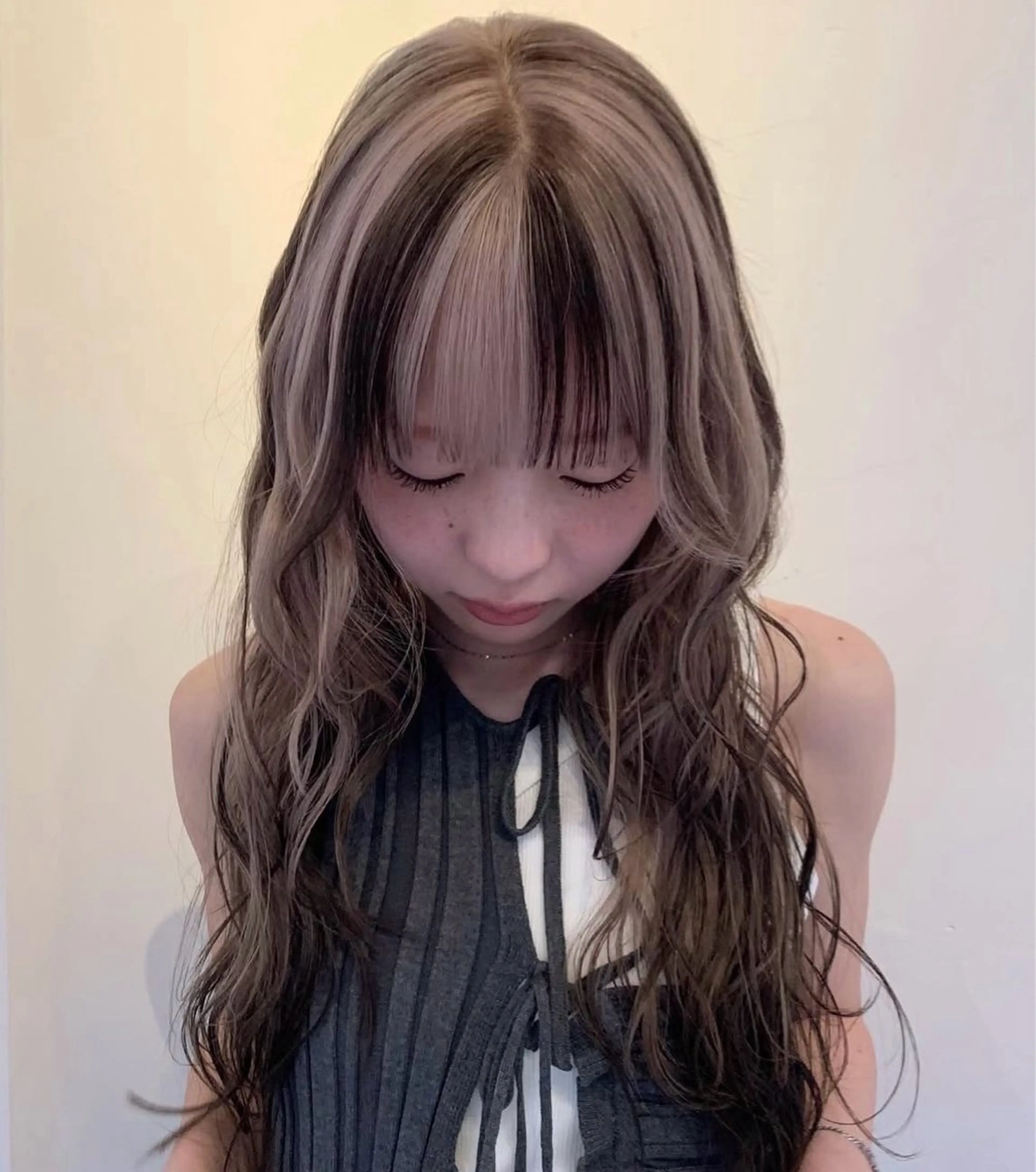 ロング ヘアカラー カヨコ/ハイトーン /透明感カラーのヘアスタイル